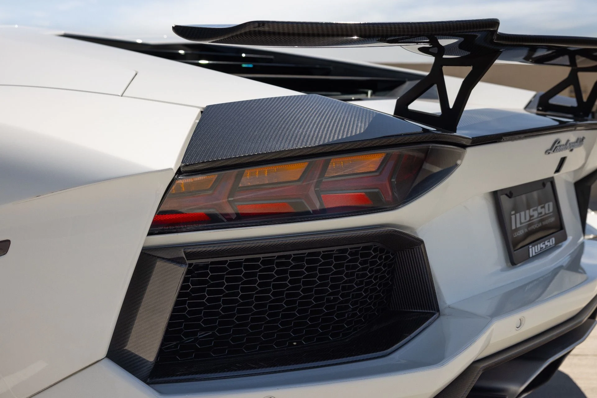 mph043_1916124985_Used_2015_Lamborghini_Aventador_LP_700_4_1785451056_a18403bdad