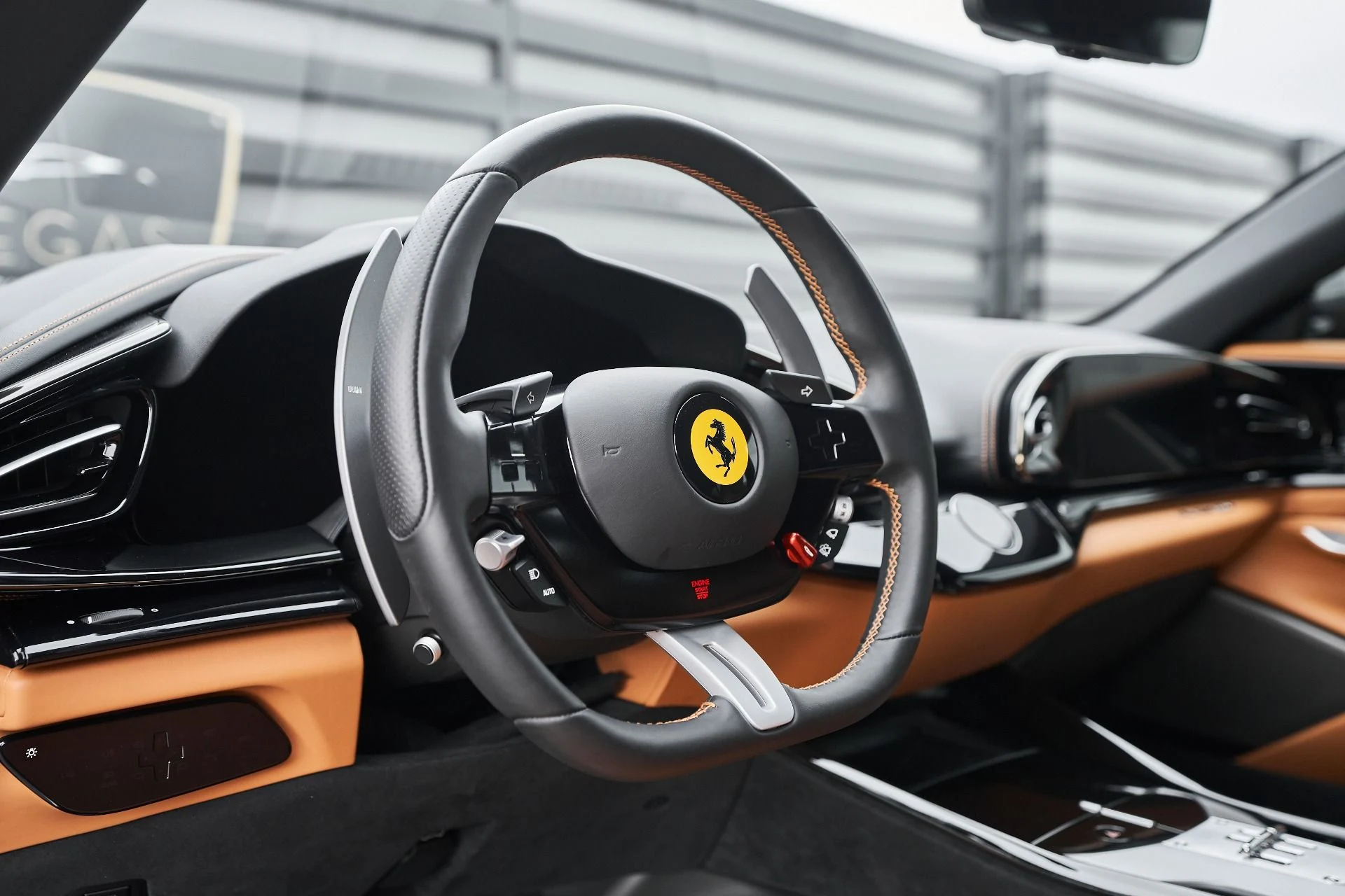 mph043_1918215733_Used_2025_Ferrari_Purosangue_1762993306_ccc8940625