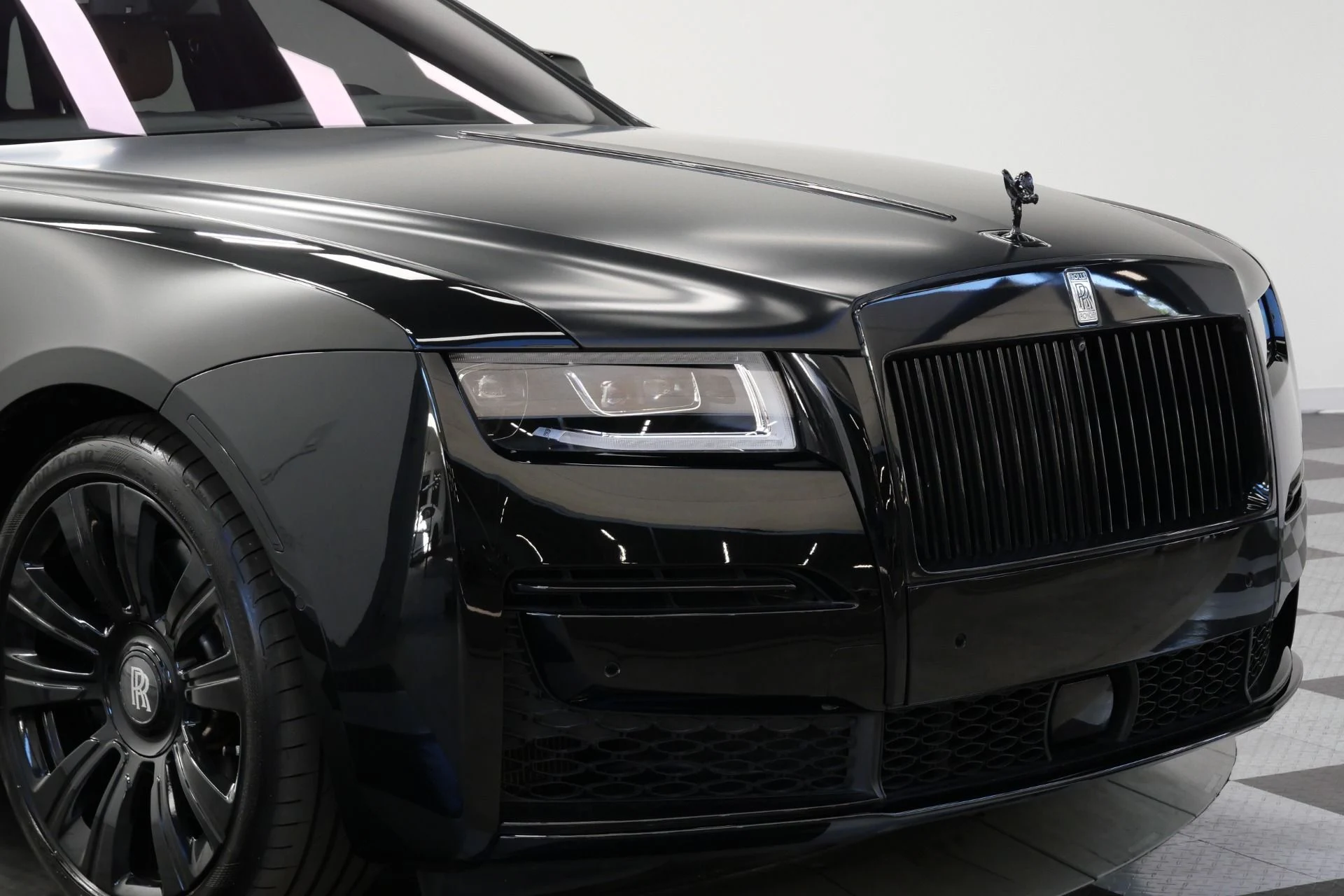 mph043_1928981431_Used_2022_Rolls_Royce_Ghost_1773938186_5863cb1cff