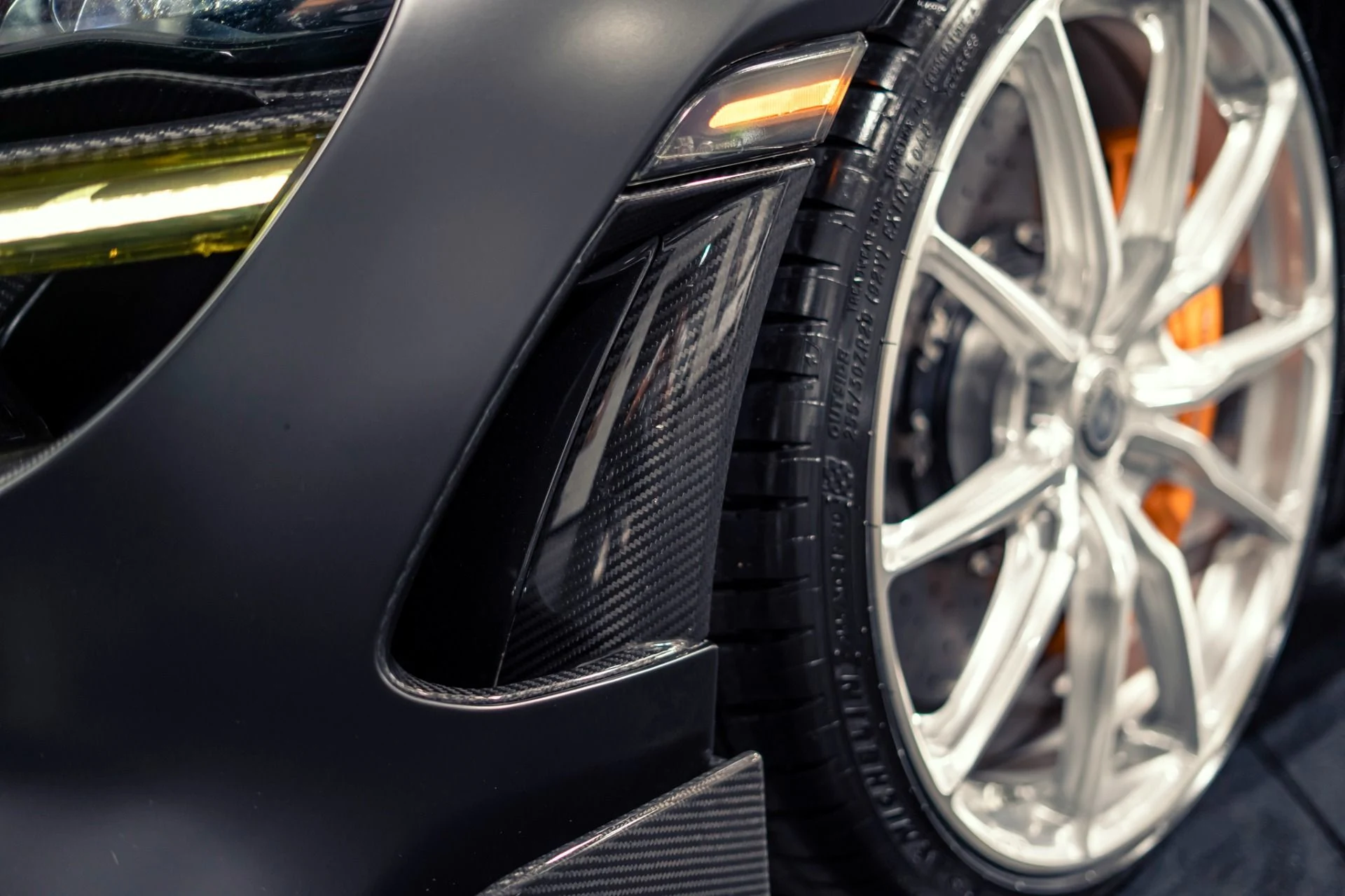 mph043_1984995670_Used_2021_Mc_Laren_765_LT_568000_MSRP_Chicane_Grey_Carbon_Roof_Scoop_1779213543_fcad2764fe