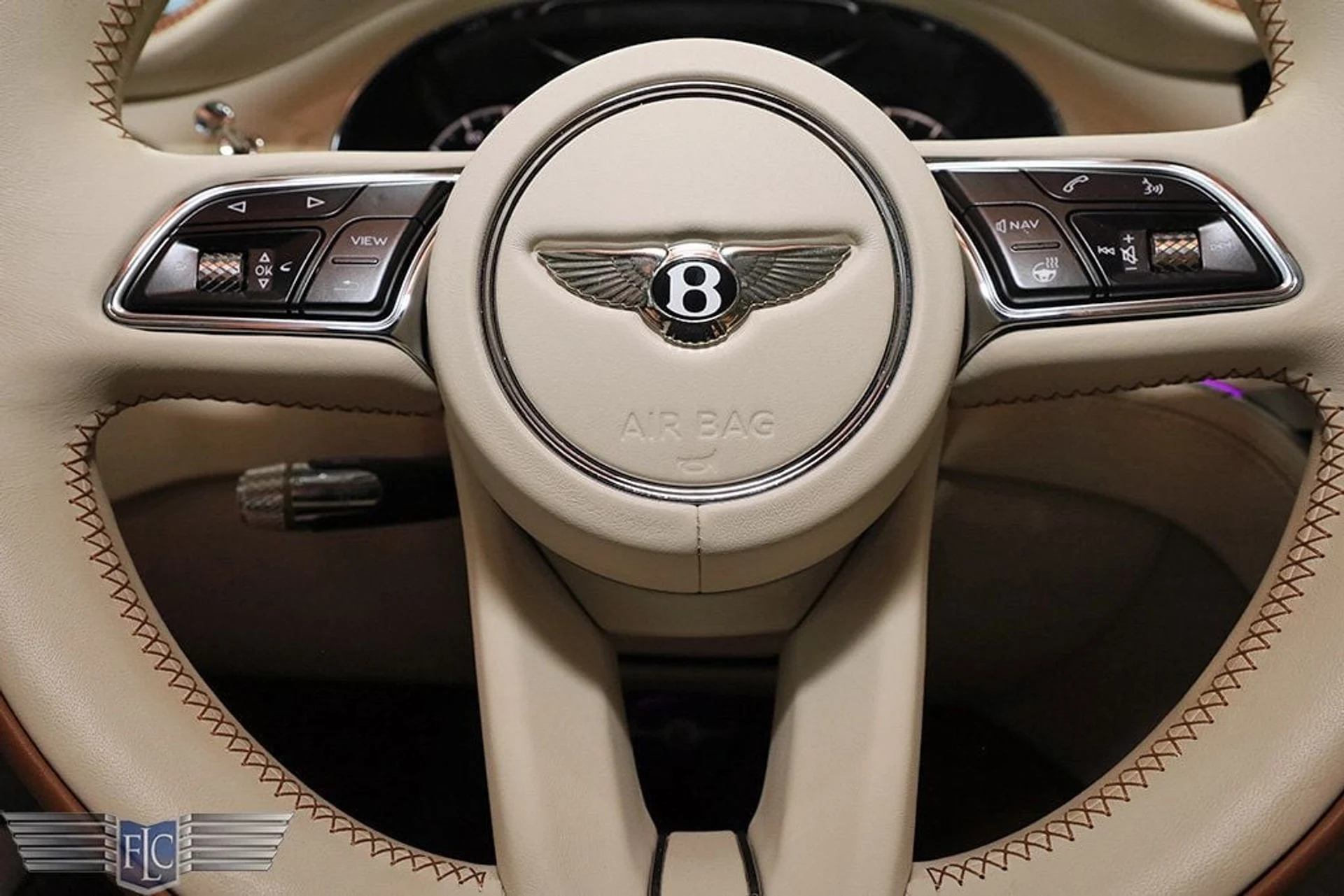 mph043_1989060423_used_2023_bentley_continental_gtazureconvertible_9689_22727335_44_1024_a92ddb96ee