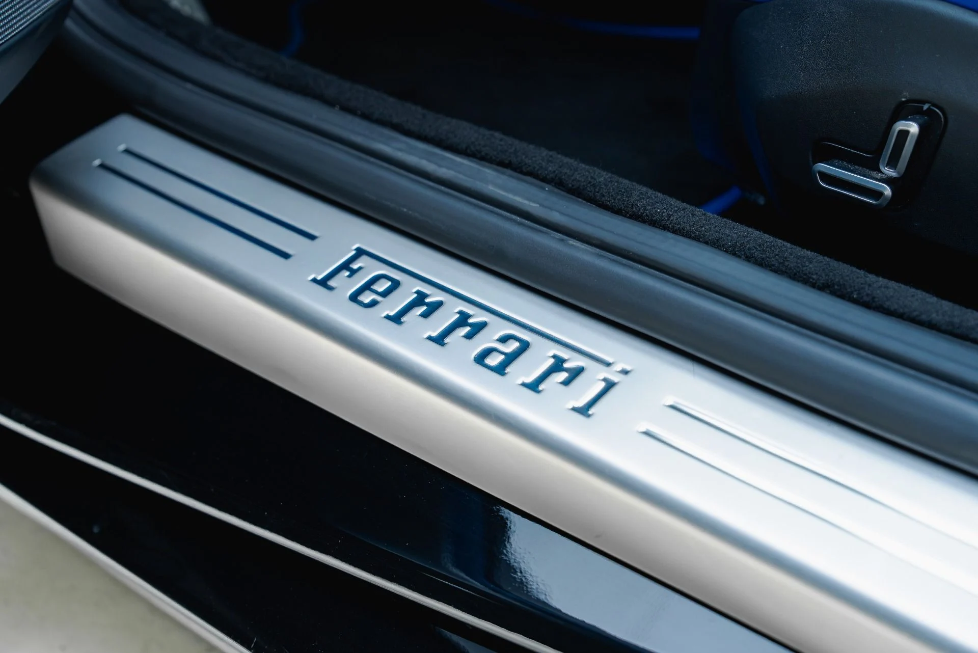 mph043_2021942609_Used_2019_Ferrari_Portofino_1788478077_076d0709c8