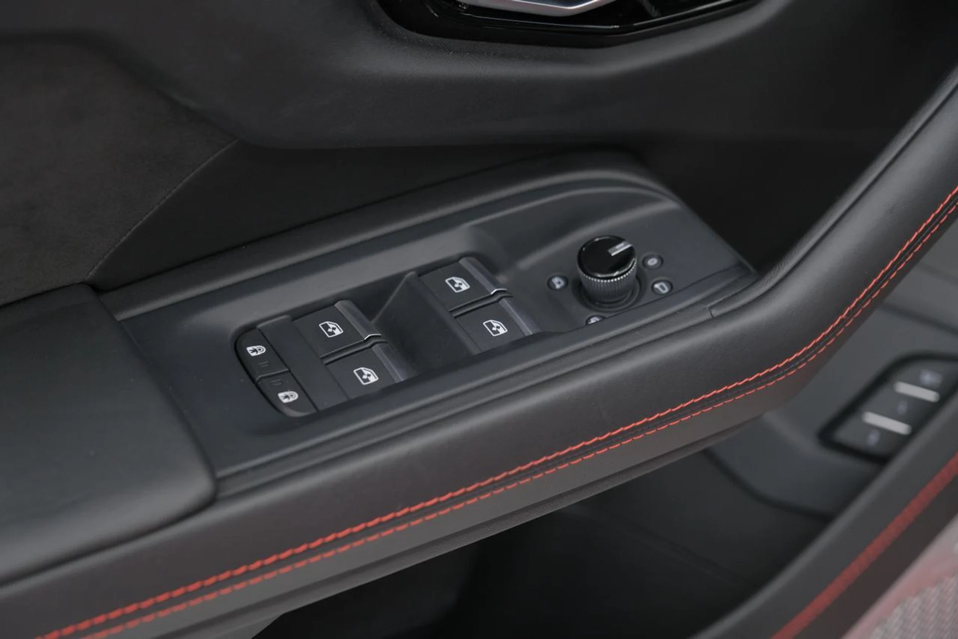 mph043_2024682631_b74aefbcec487ea96646d5bf95cff13e_d7a5b9e67f