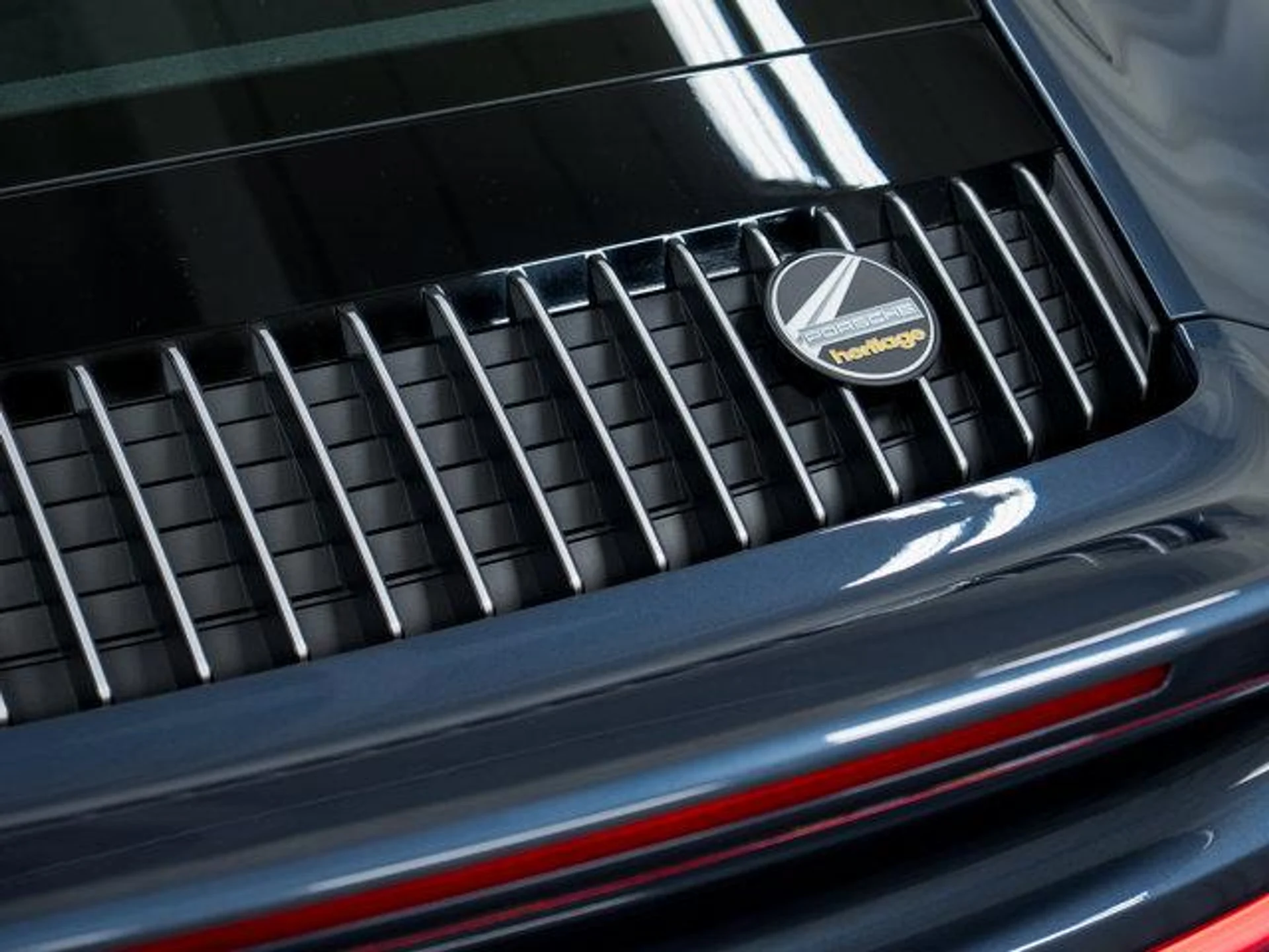 mph043_2036045375_X_Rgip_Ep8_Y_Fe_Ym_CG_F9q_Ri_Bwd8p_Y_7d817f22d1