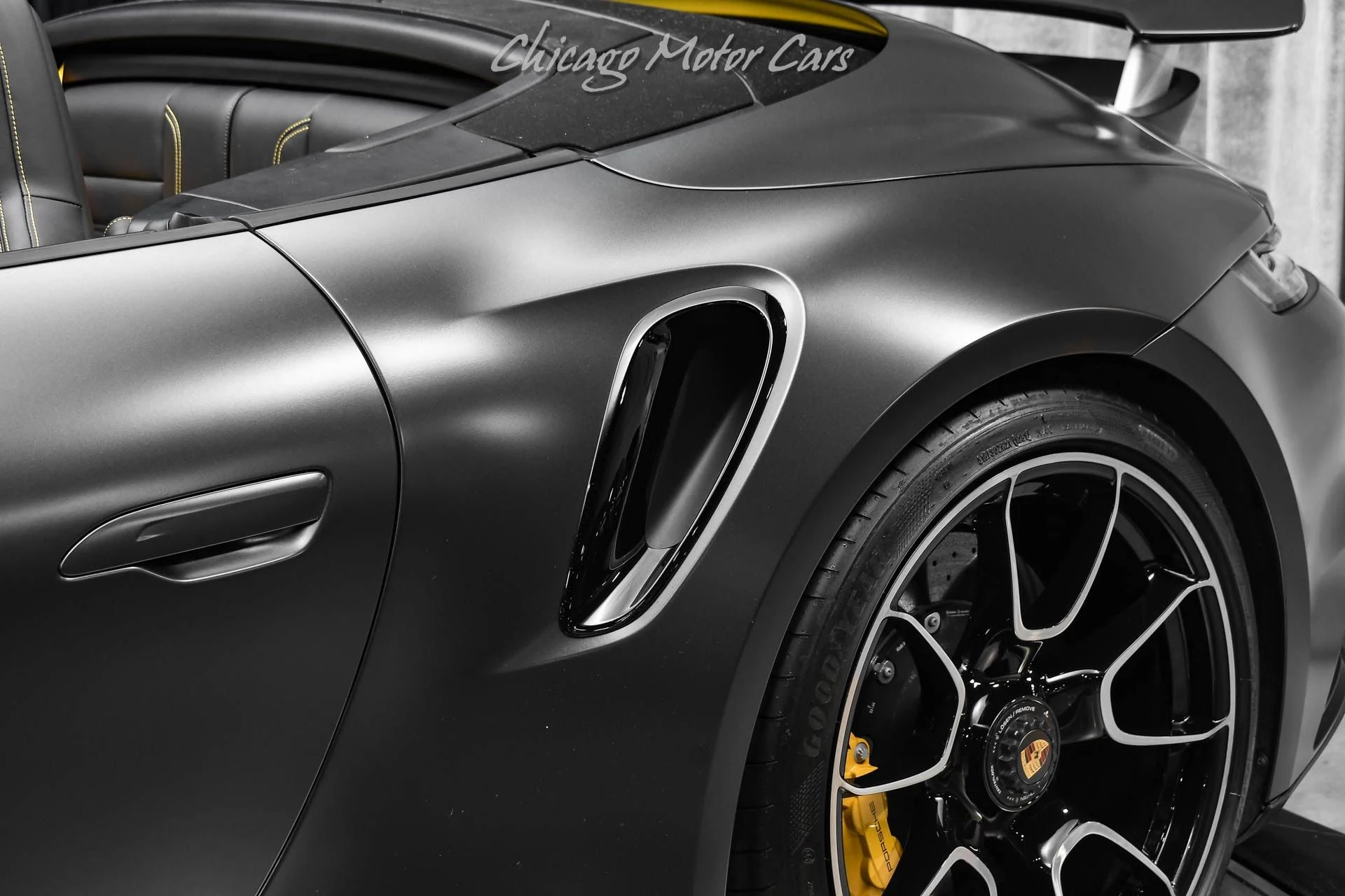 mph043_2066497793_10951_p44_l_1eea3bb288