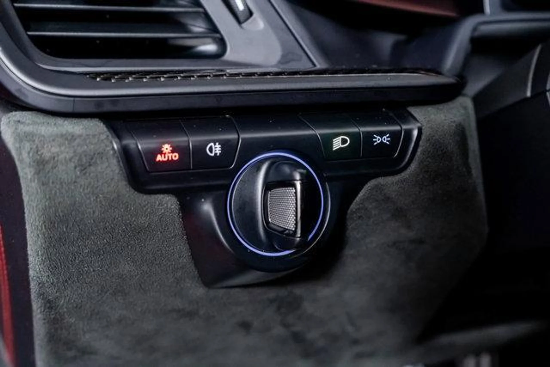 mph043_2069982778_At_Sl_EO_Fe_T5_YG_Ax_Js_E_Rhta6t_EJ_8s_dede9dafac