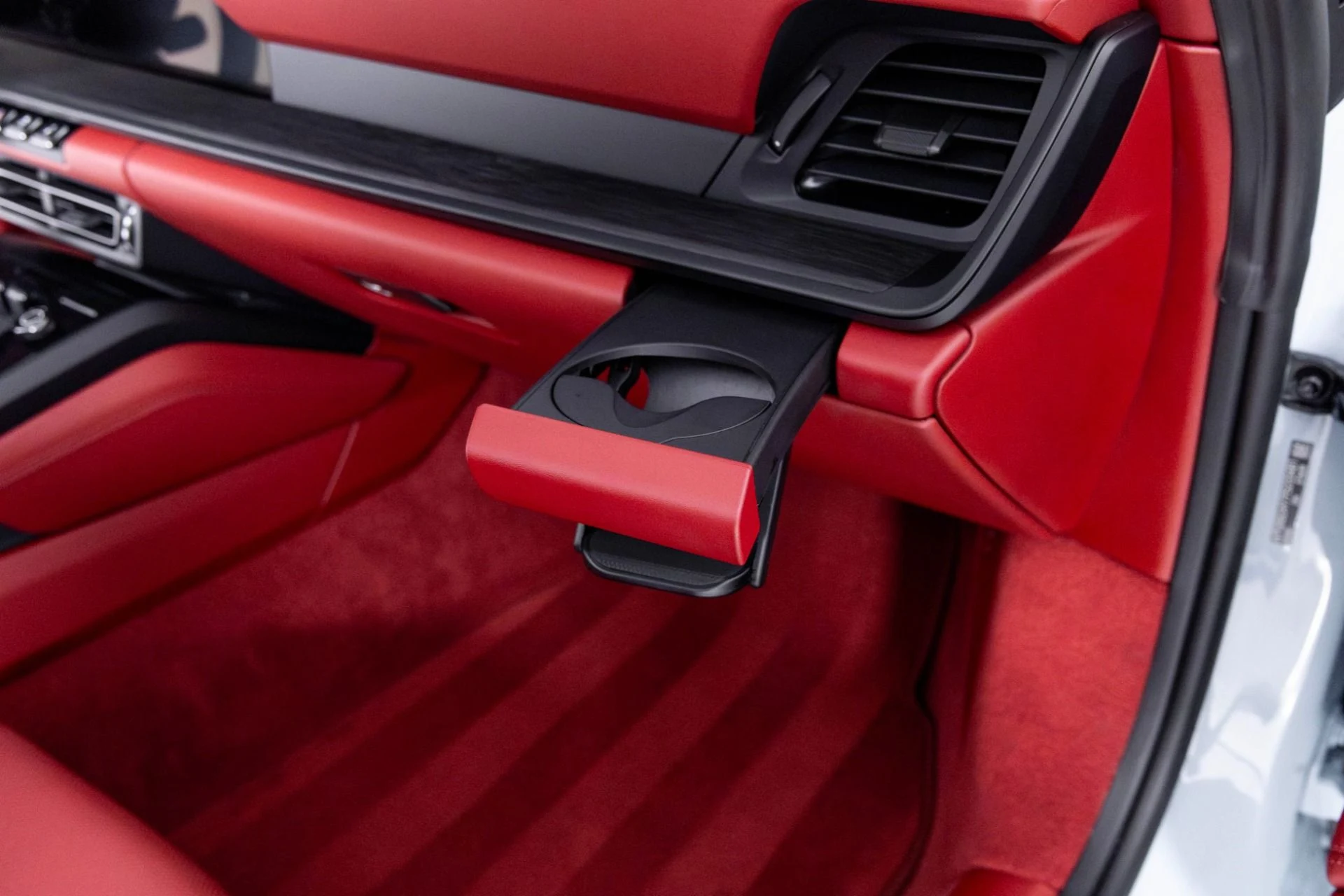 mph043_2084873631_Used_2023_Porsche_911_Targa_4_GTS_1762298449_875604ceb7