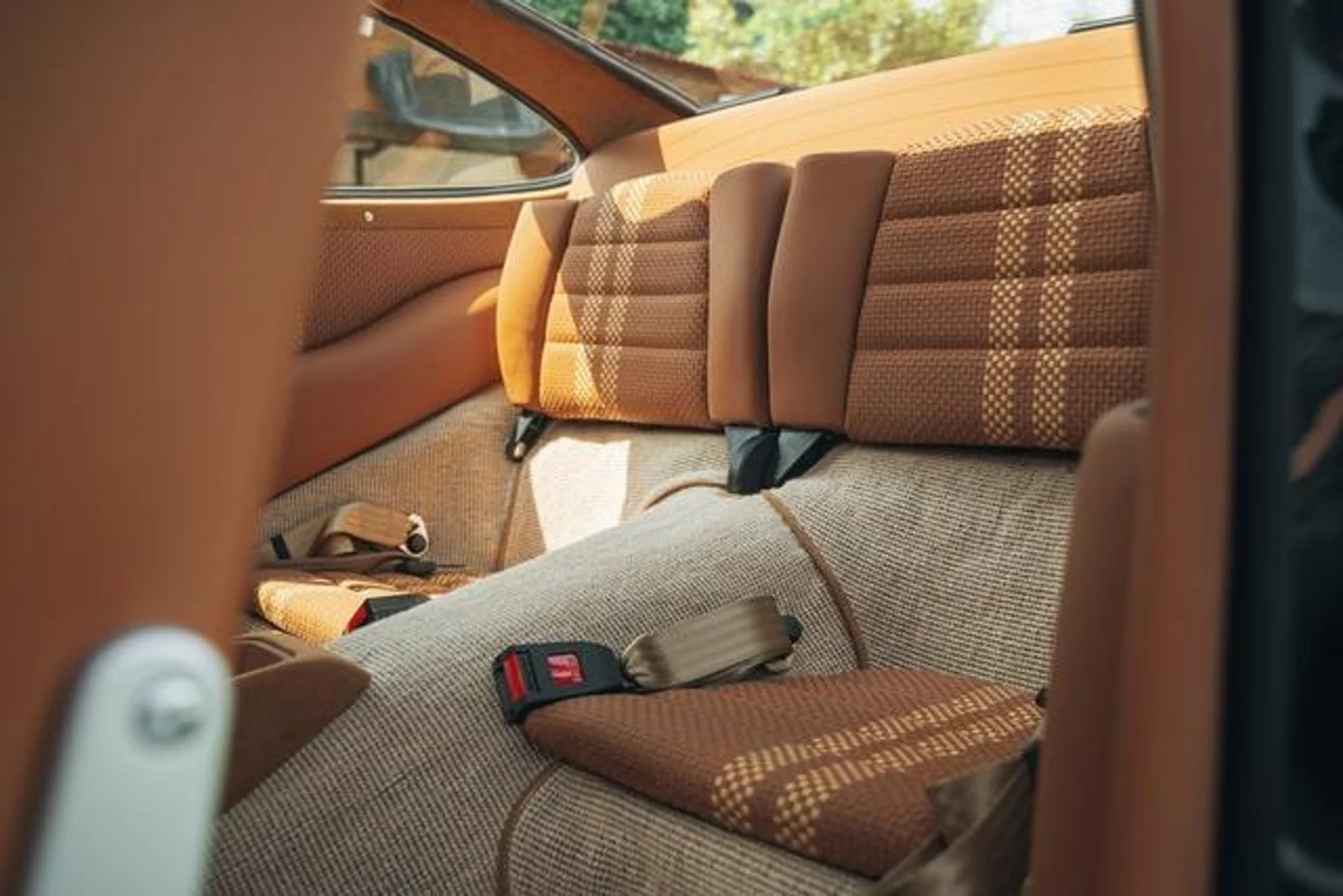 mph043_2095519455_l_J9_Pq_E_Bu_Qpx9p_Qe_LJLGOYJQY_Tk_d39ae1eca1