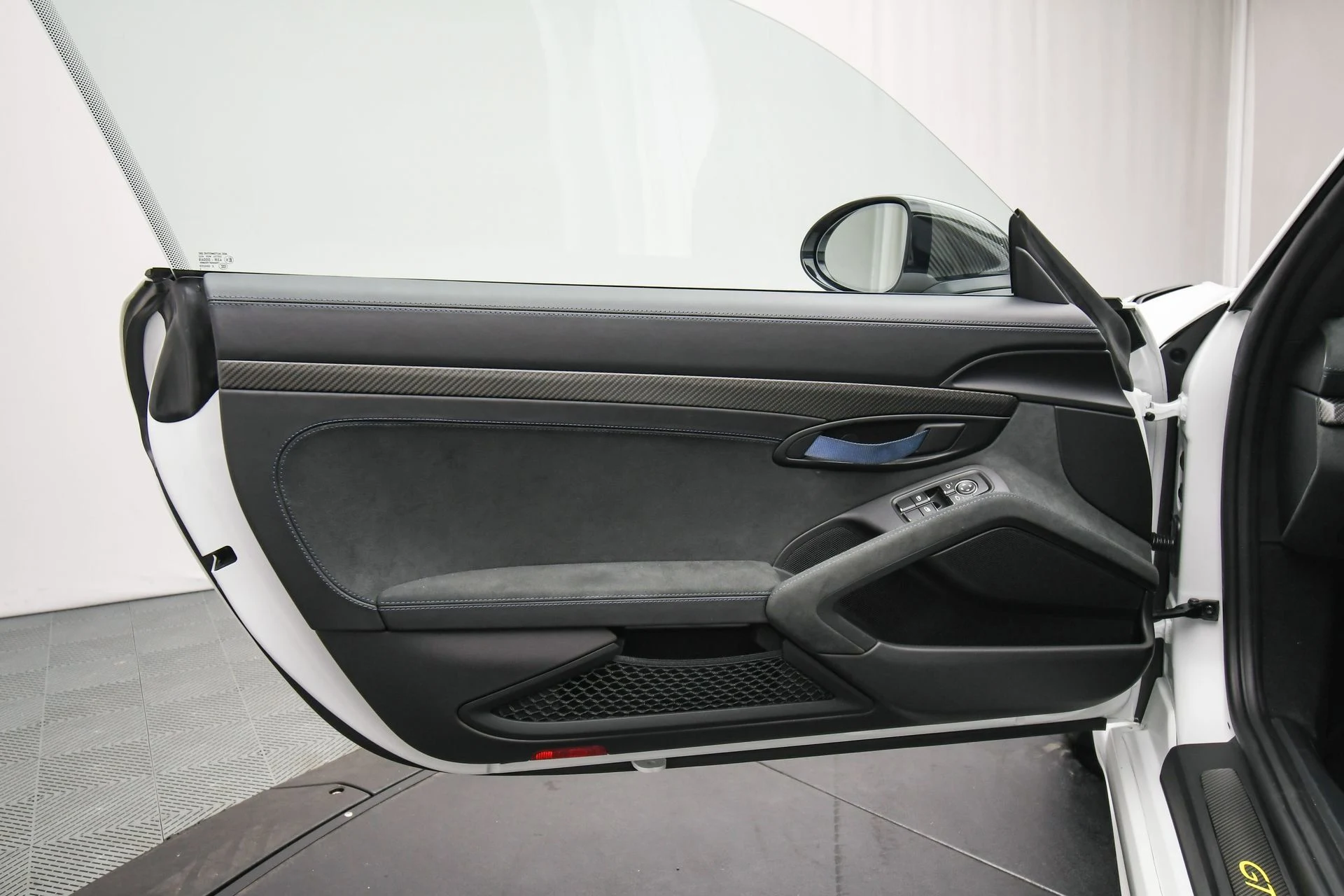 mph043_2103326485_197e72f291be4281964a4ba34f6b93bd_b36c22d5e0