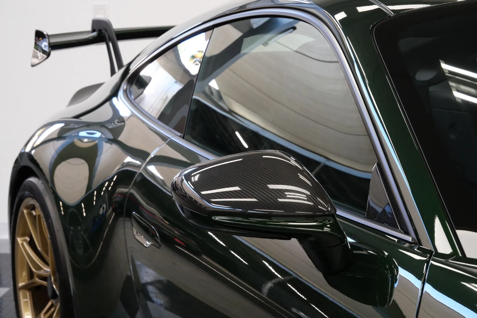 mph043_2106583503_Used_2026_Porsche_911_GT_3_Weissach_Package_6_Speed_Manual_Delivery_Miles_1773426266_e701cf63fb