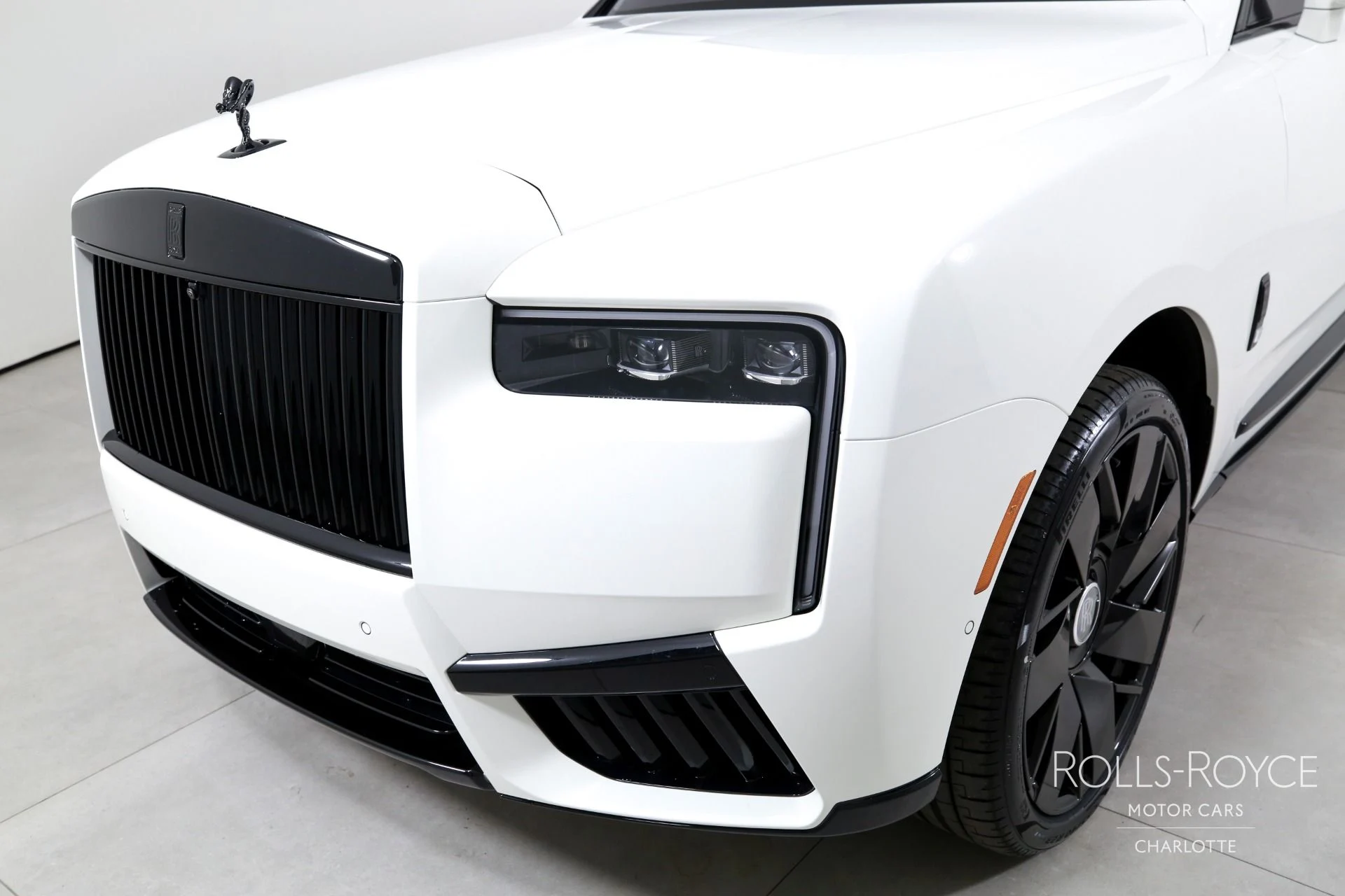 mph043_2111335069_Used_2026_Rolls_Royce_Cullinan_1778874560_dcfb999408