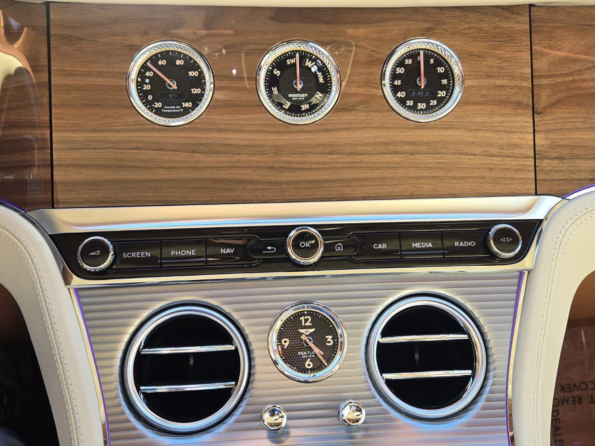 mph043_2119918883_220de97ef536a0b3455fd7692d9b7abfx_0877d8dc0c