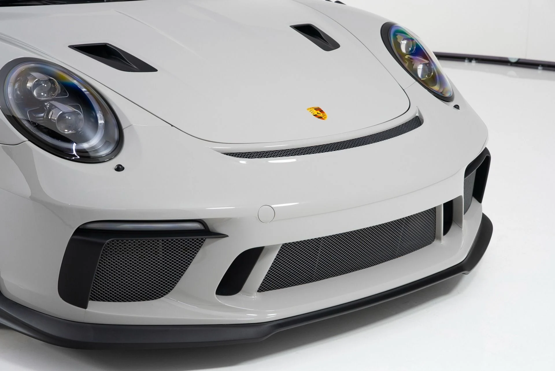 mph043_2128768380_Used_2019_Porsche_911_GT_3_RS_1758126565_02b5c97661