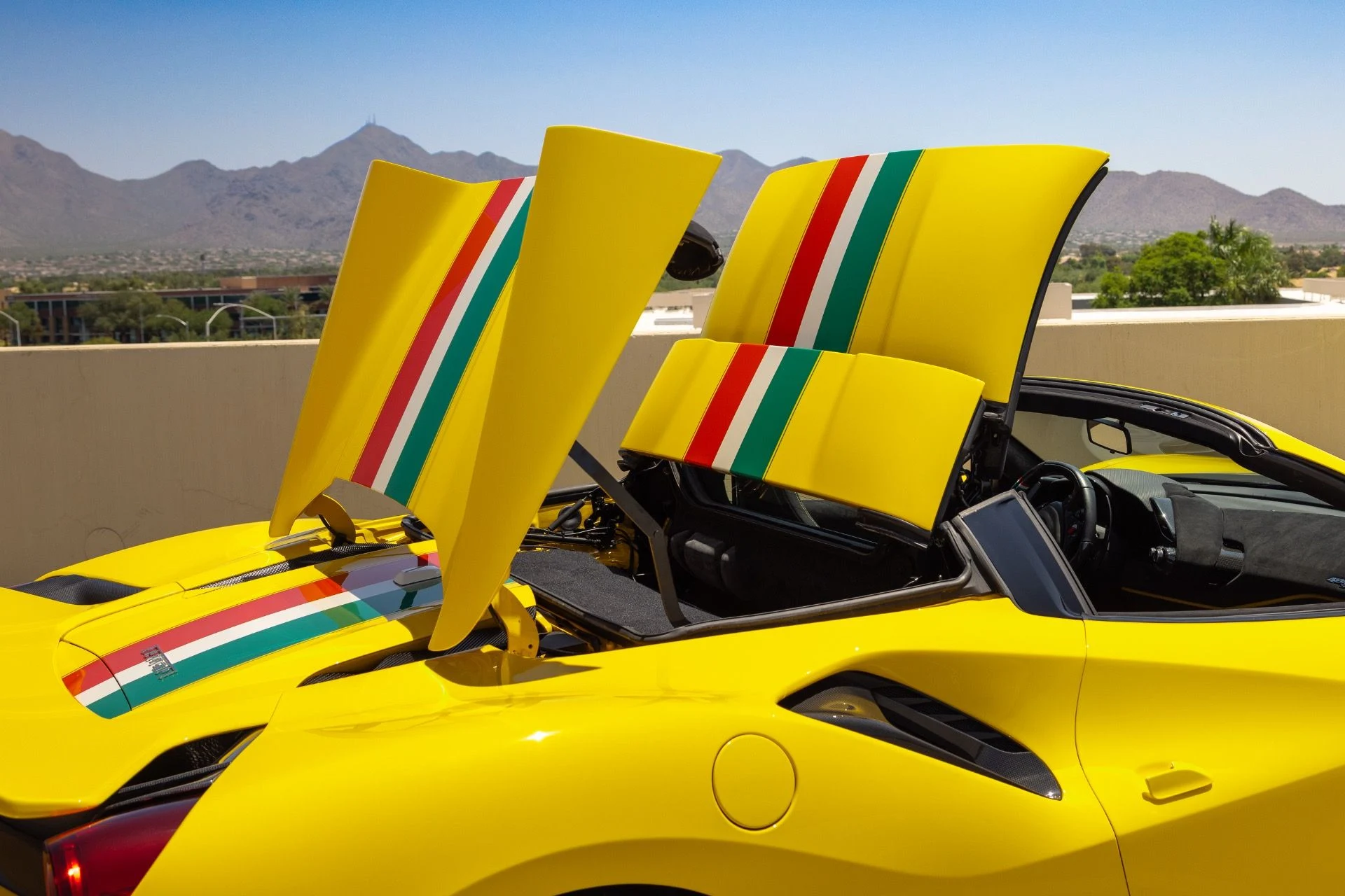 mph043_2146447767_Used_2020_Ferrari_488_Pista_Spider_1785218764_816b454145