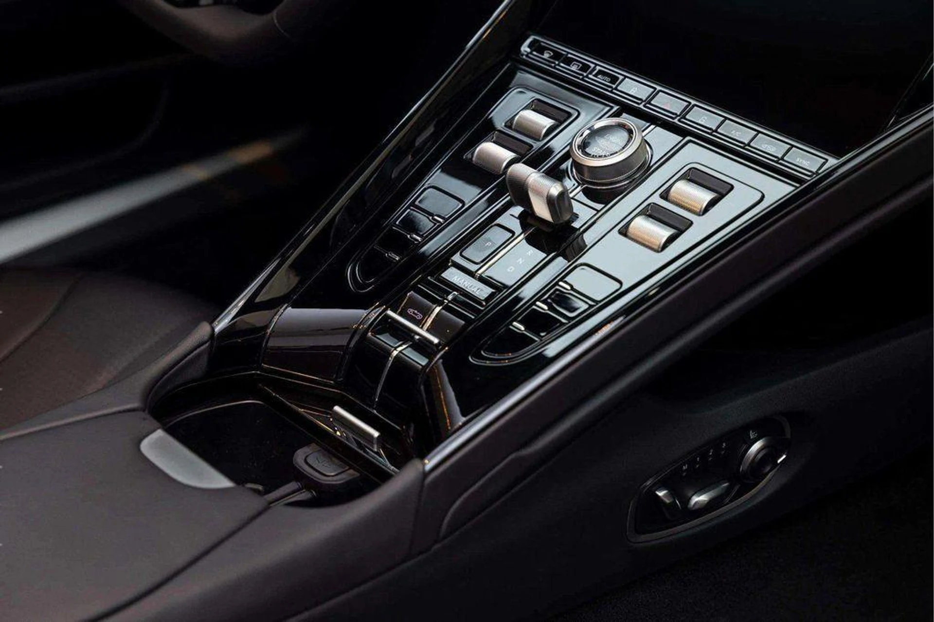 mph043_2149032805_m_BO_Evg4_FL_Gg_Eo_Bl68k_Kf_FYBHI_3bf61d779b