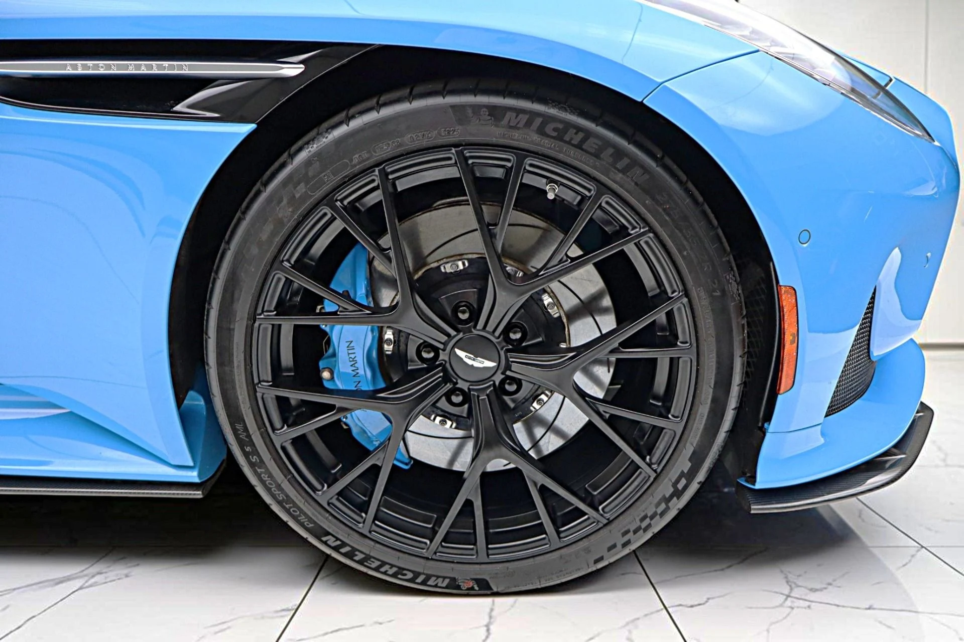 mph043_2150836886_Used_2024_Aston_Martin_DB_12_Coupe_LEASE_OPTIONS_AVAILABLE_ec20ab9663