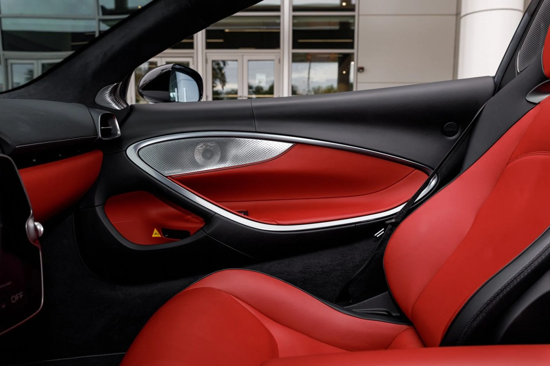 mph043_2154583162_446_p44_l_2252e3ca17