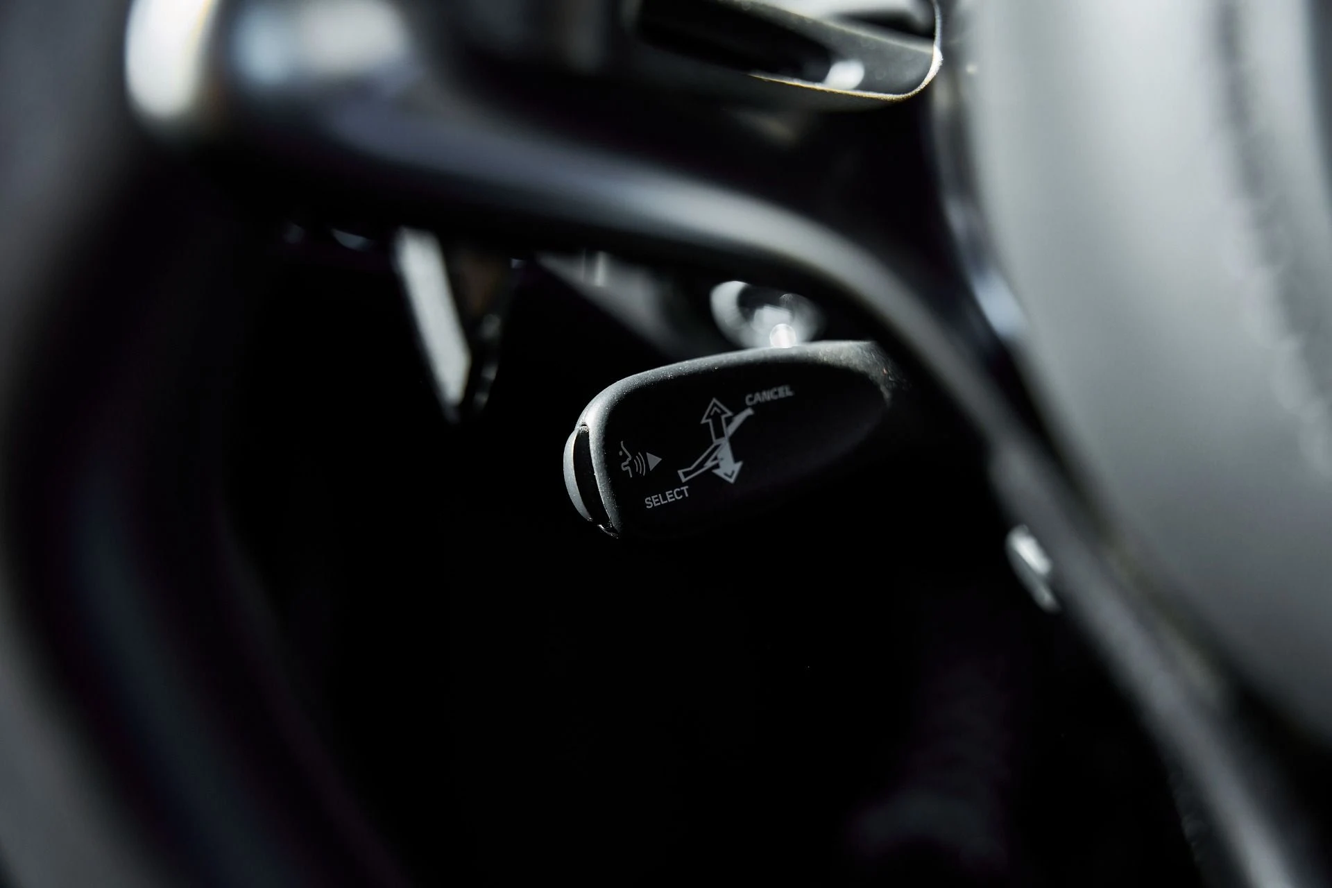 mph043_2158182722_Used_2023_Mc_Laren_Artura_1770256488_23c07f5cba