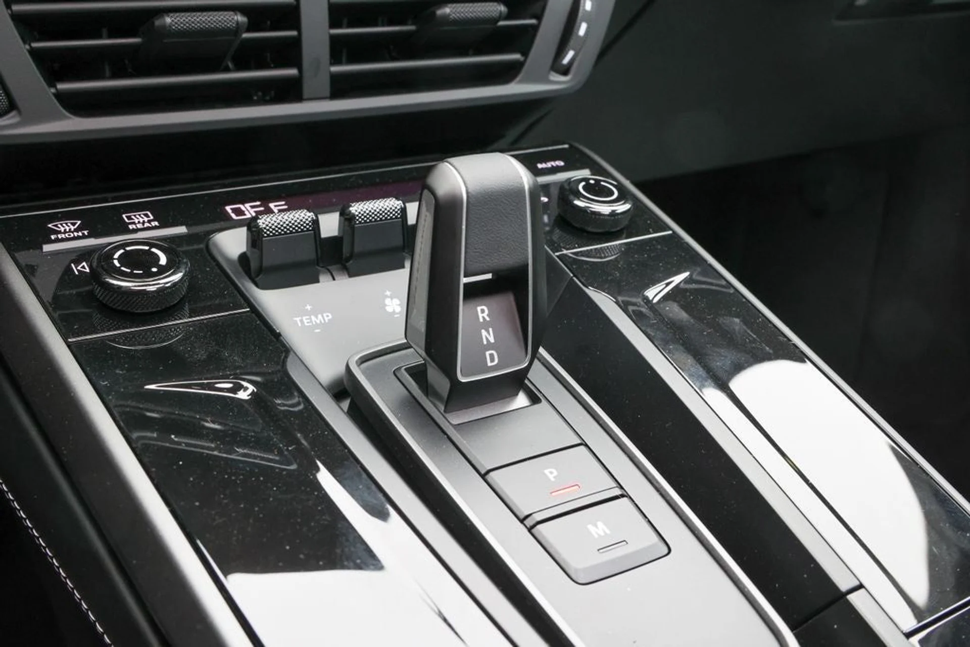 mph043_2165277980_44_4302123158