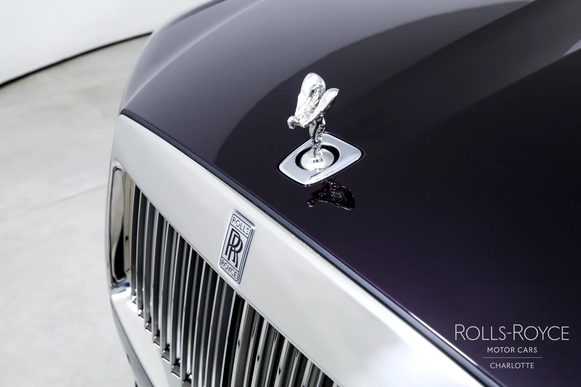 mph043_2165985004_Used_2024_Rolls_Royce_Ghost_1742826622_02d45fd37b