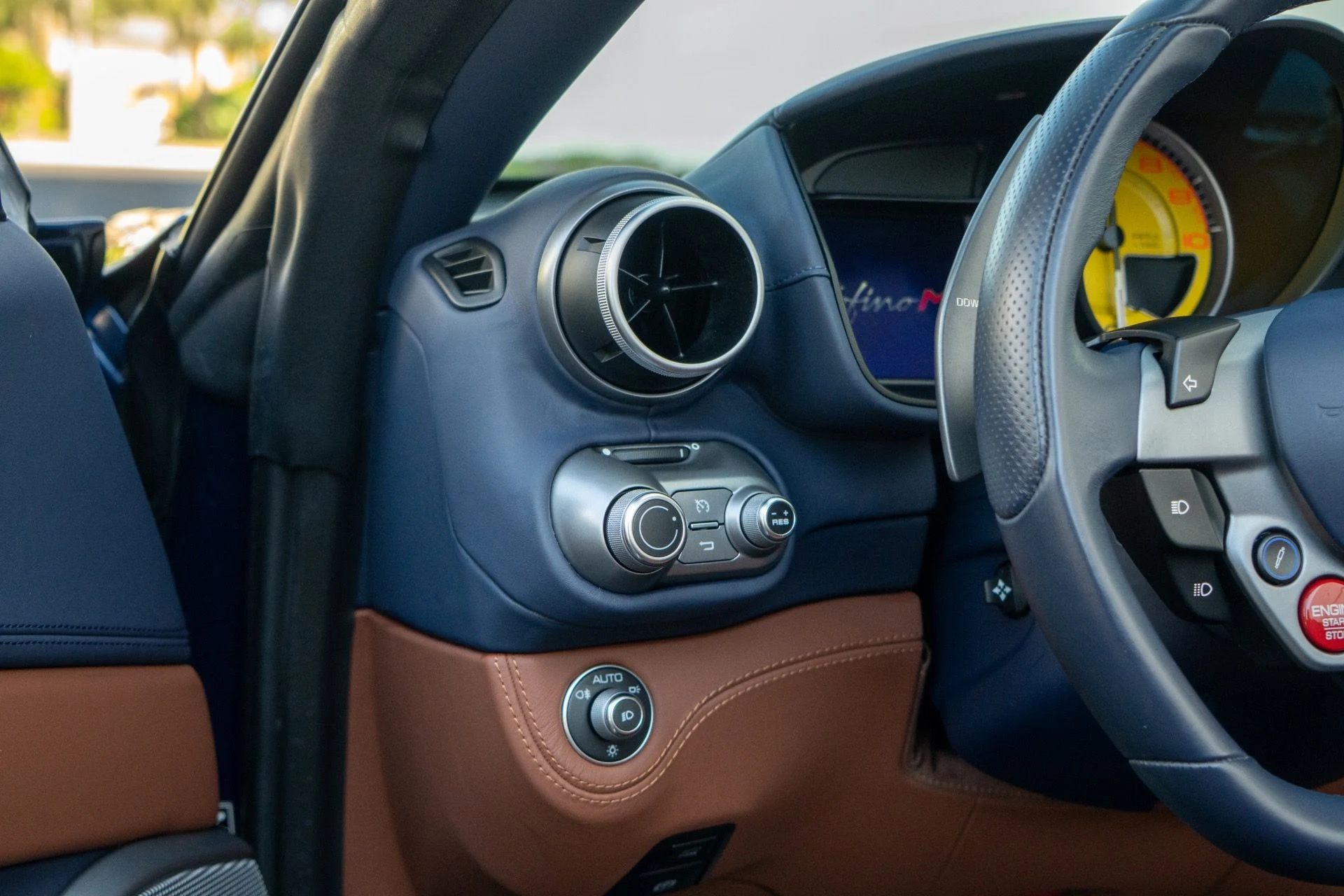 mph043_2177591503_Used_2022_Ferrari_Portofino_M_1761343273_6569111535