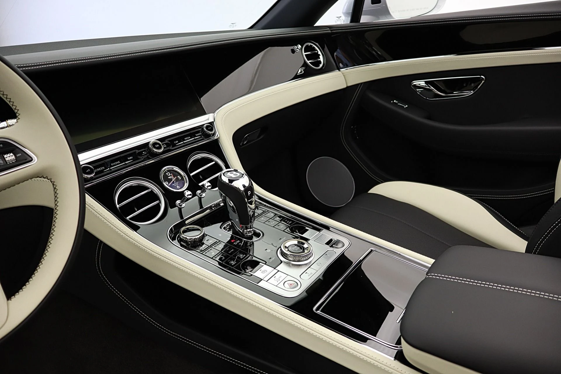 mph043_2178587154_New_2026_Bentley_Continental_GTC_S_2beac69cf5
