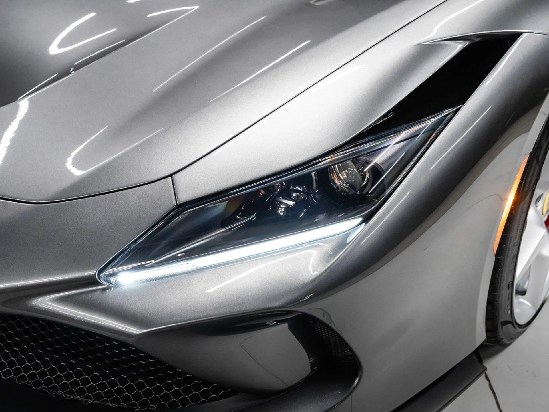 mph043_2194376121_ferrari_f8_spider_2021_cd5390032b