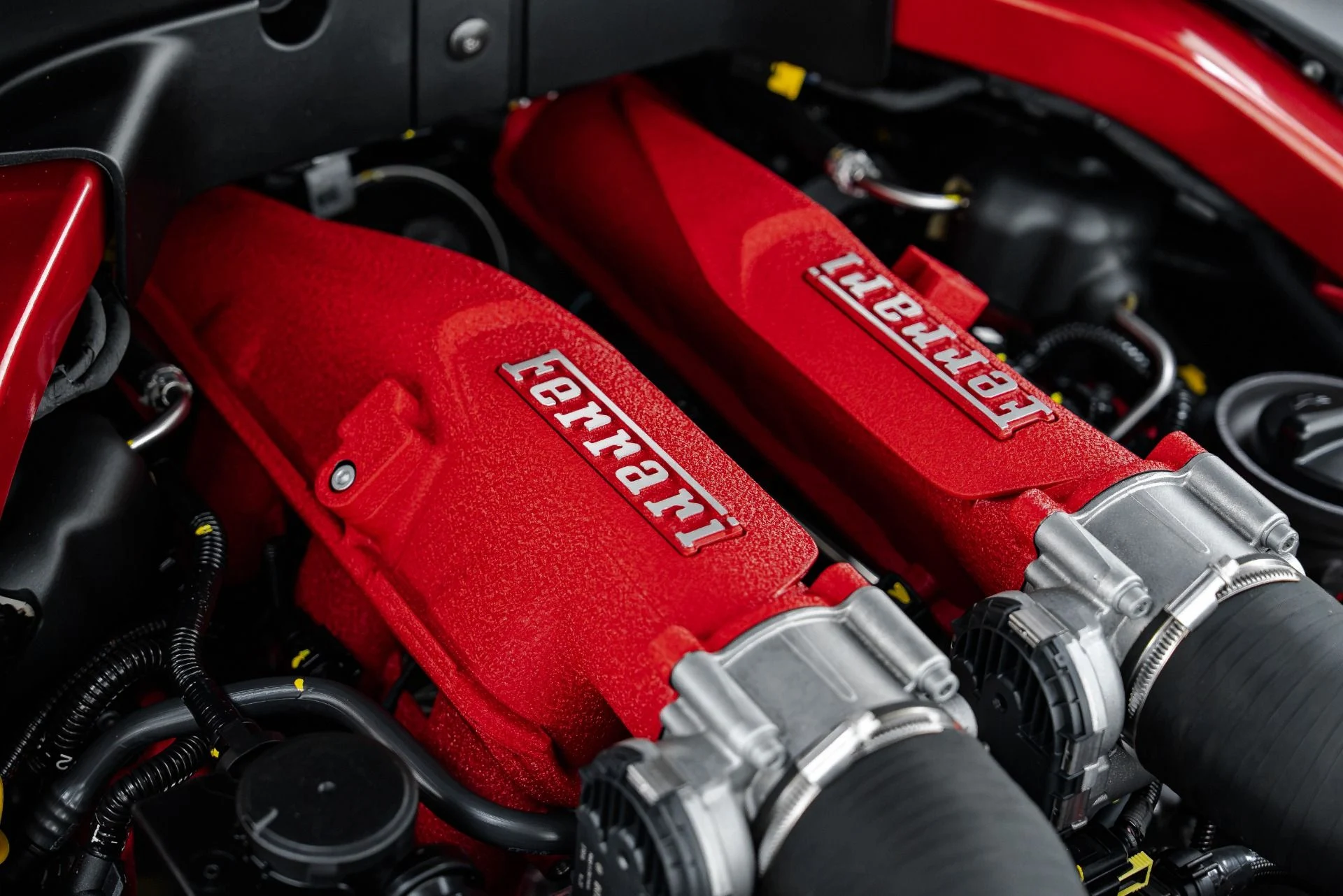 mph043_2196178385_Used_2024_Ferrari_Roma_1792713593_b23cbcbb85