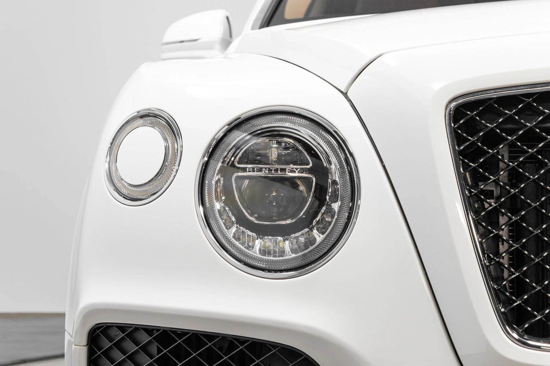 mph043_219800122_Used_2019_Bentley_Bentayga_V8_1771459975_a2e72381d4