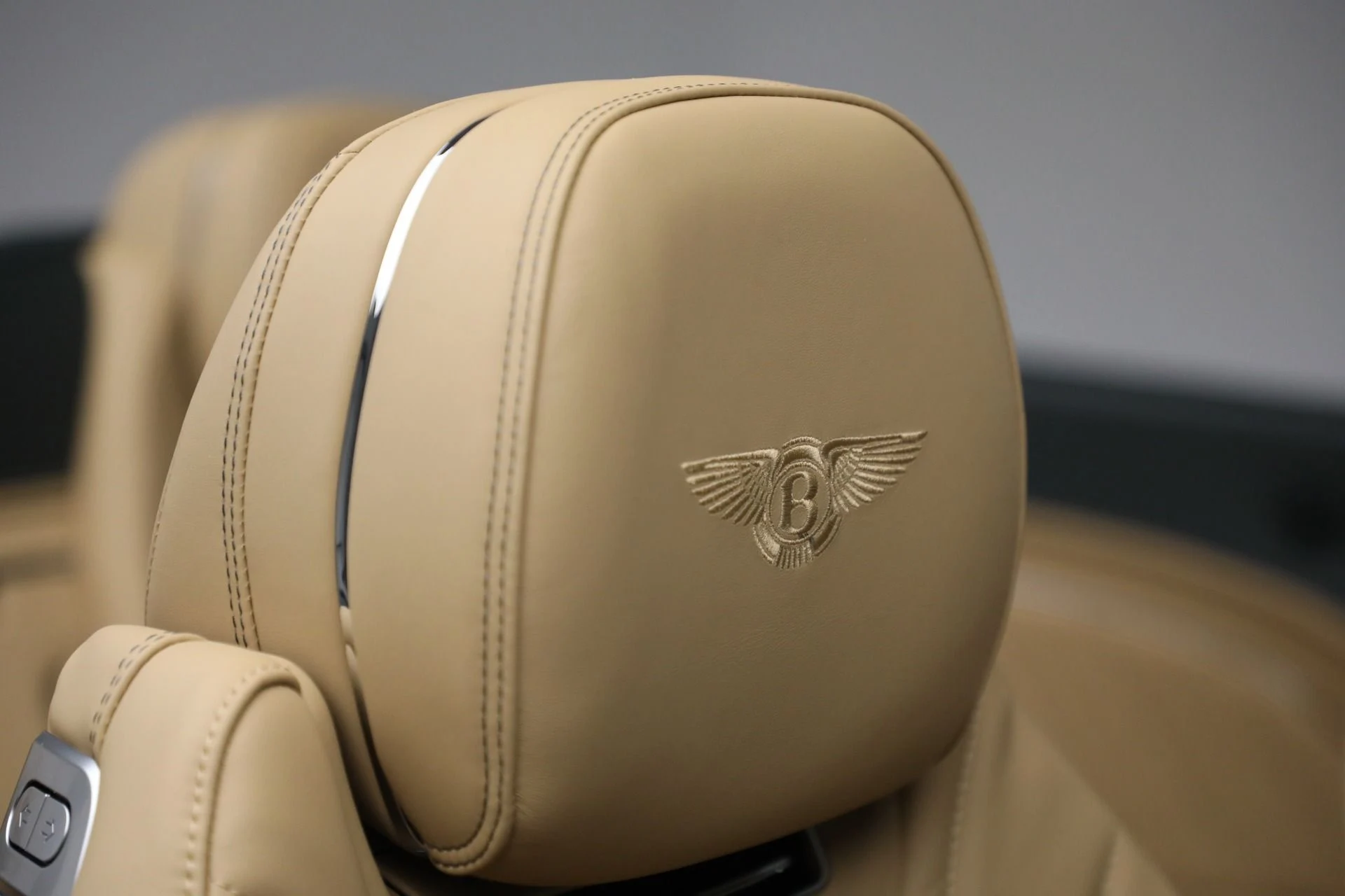 mph043_2205835975_New_2024_Bentley_Continental_GTC_Edition_8_ab39d43273