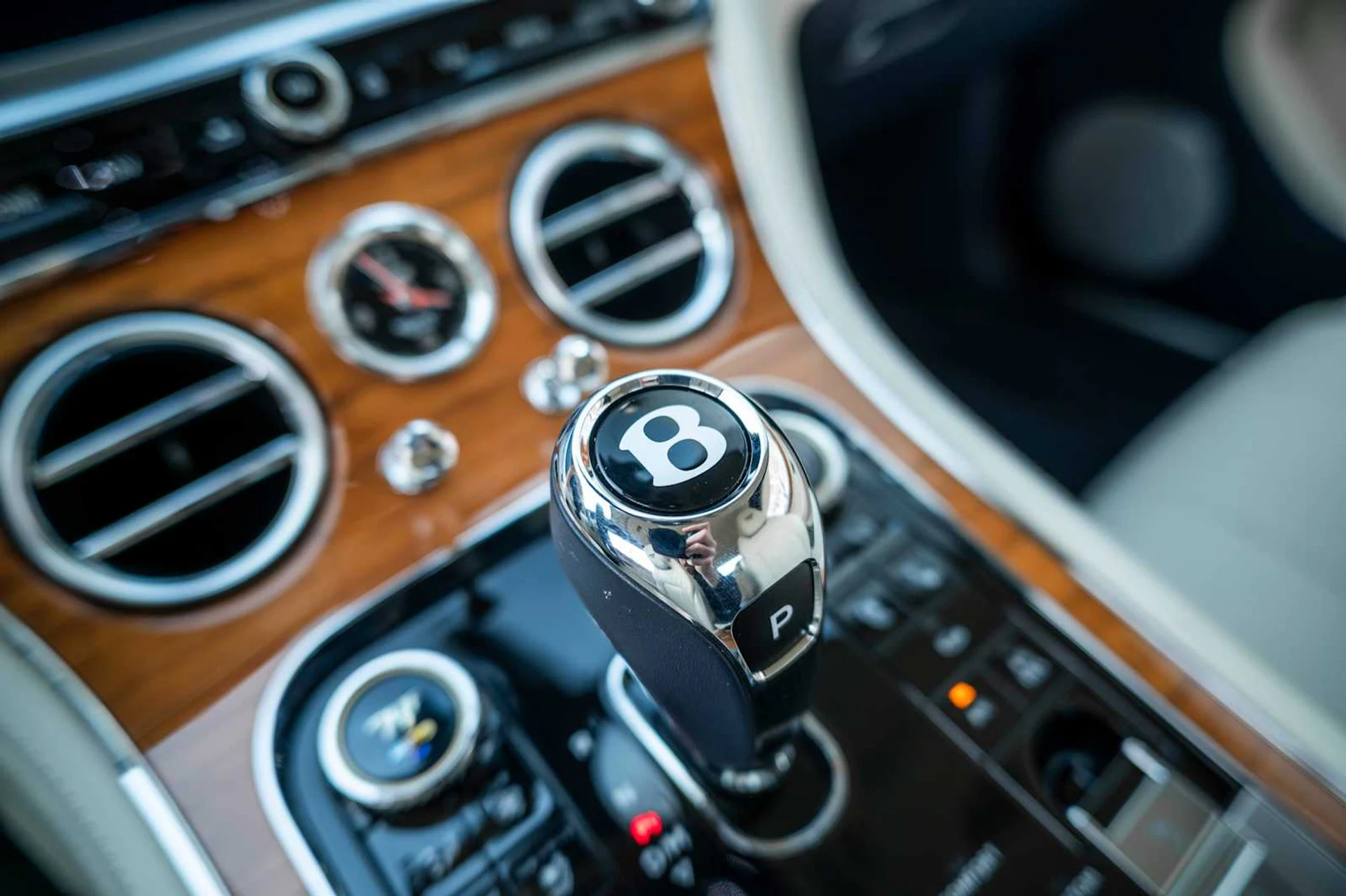 mph043_2215577267_19c5d73f19d4d0f8d868b659d94c5ea7x_412dab6257