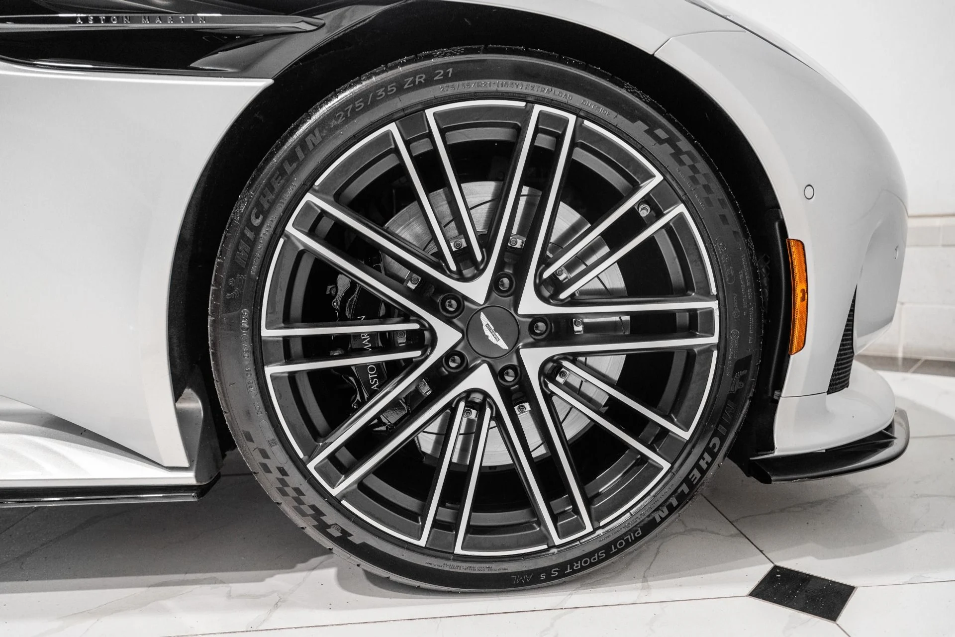 mph043_2227963586_Used_2024_Aston_Martin_DB_12_V8_1773165102_7e065bfe91