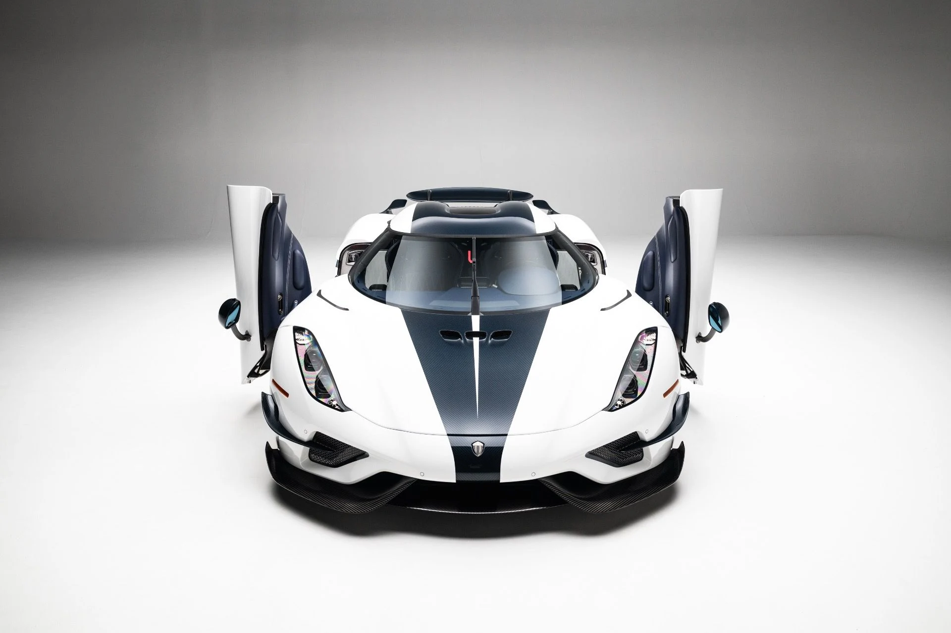 mph043_2232843804_13358_p44_l_54df9bae51