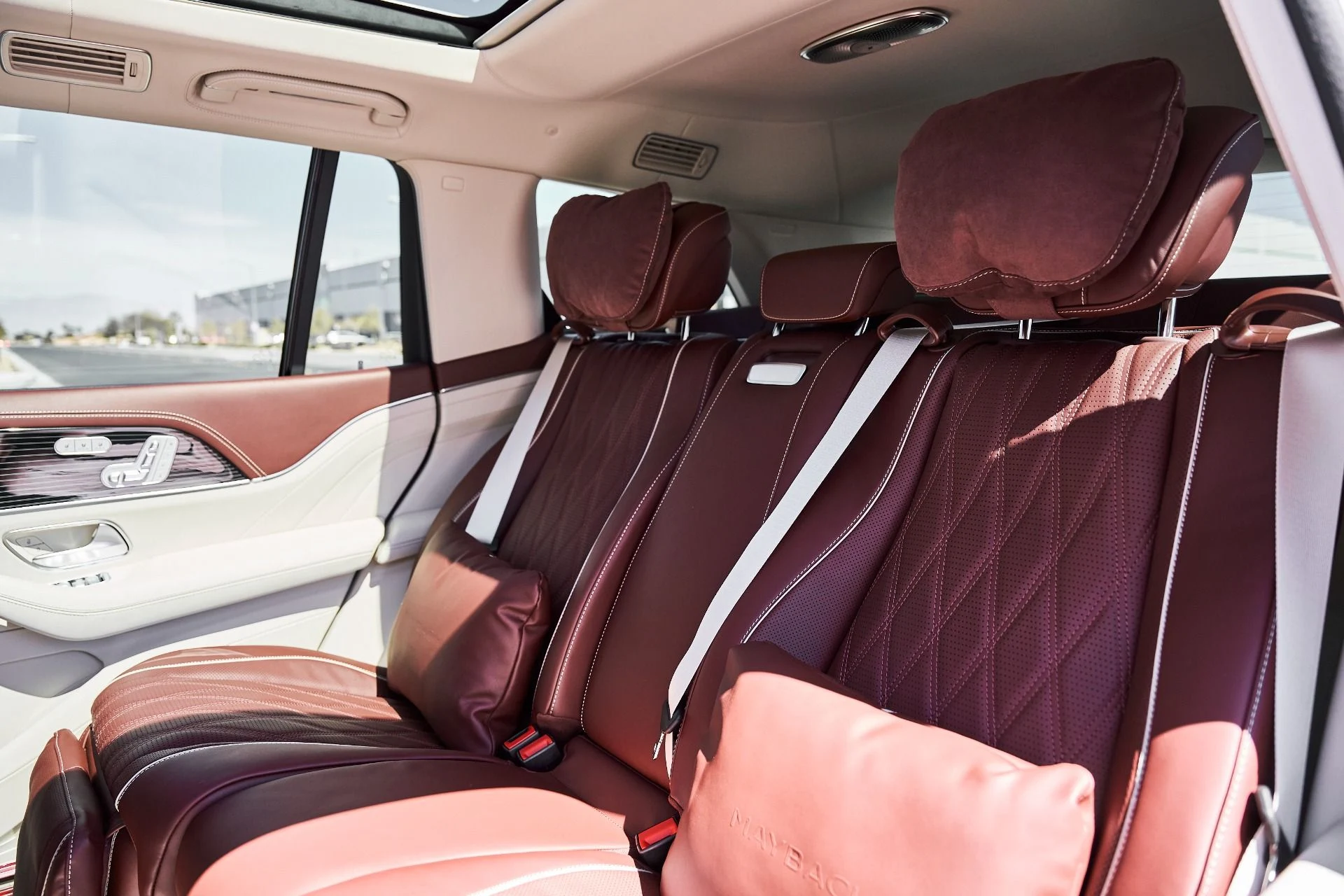 mph043_2240352557_Used_2026_Mercedes_Benz_GLS_Maybach_GLS_600_1777074119_f8220b8481