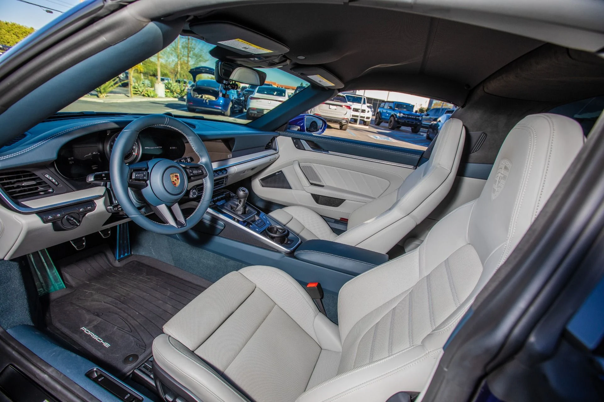 mph043_2247889085_Used_2024_Porsche_911_Targa_4_GTS_Manual_1764198737_ed984319b0
