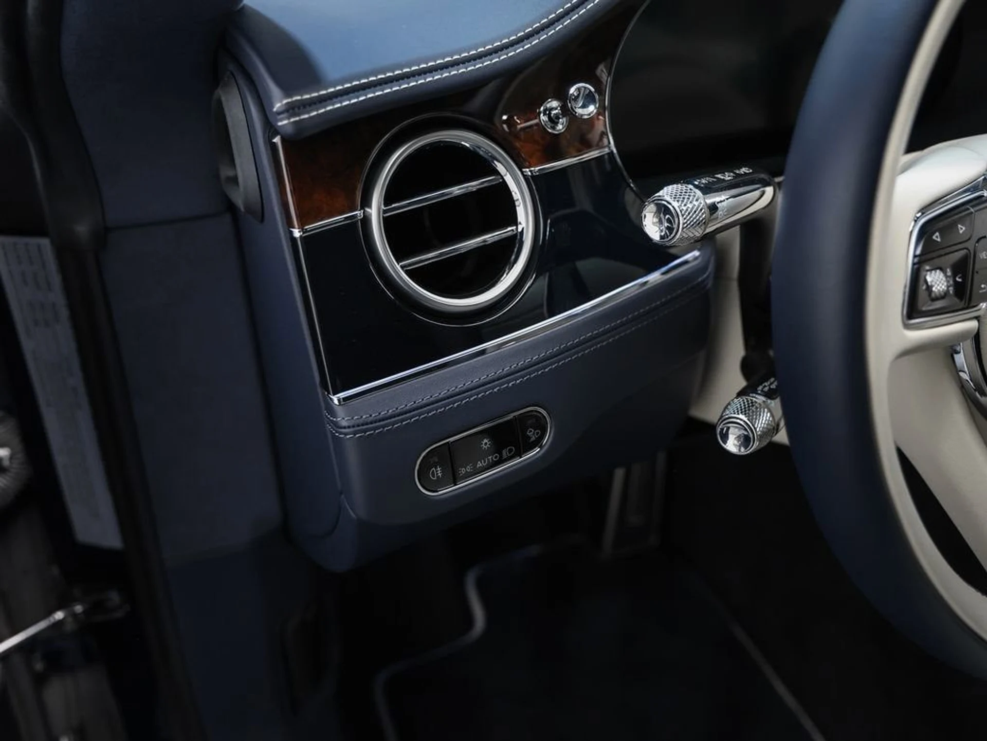 mph043_2248652549_44_7c9d42795f