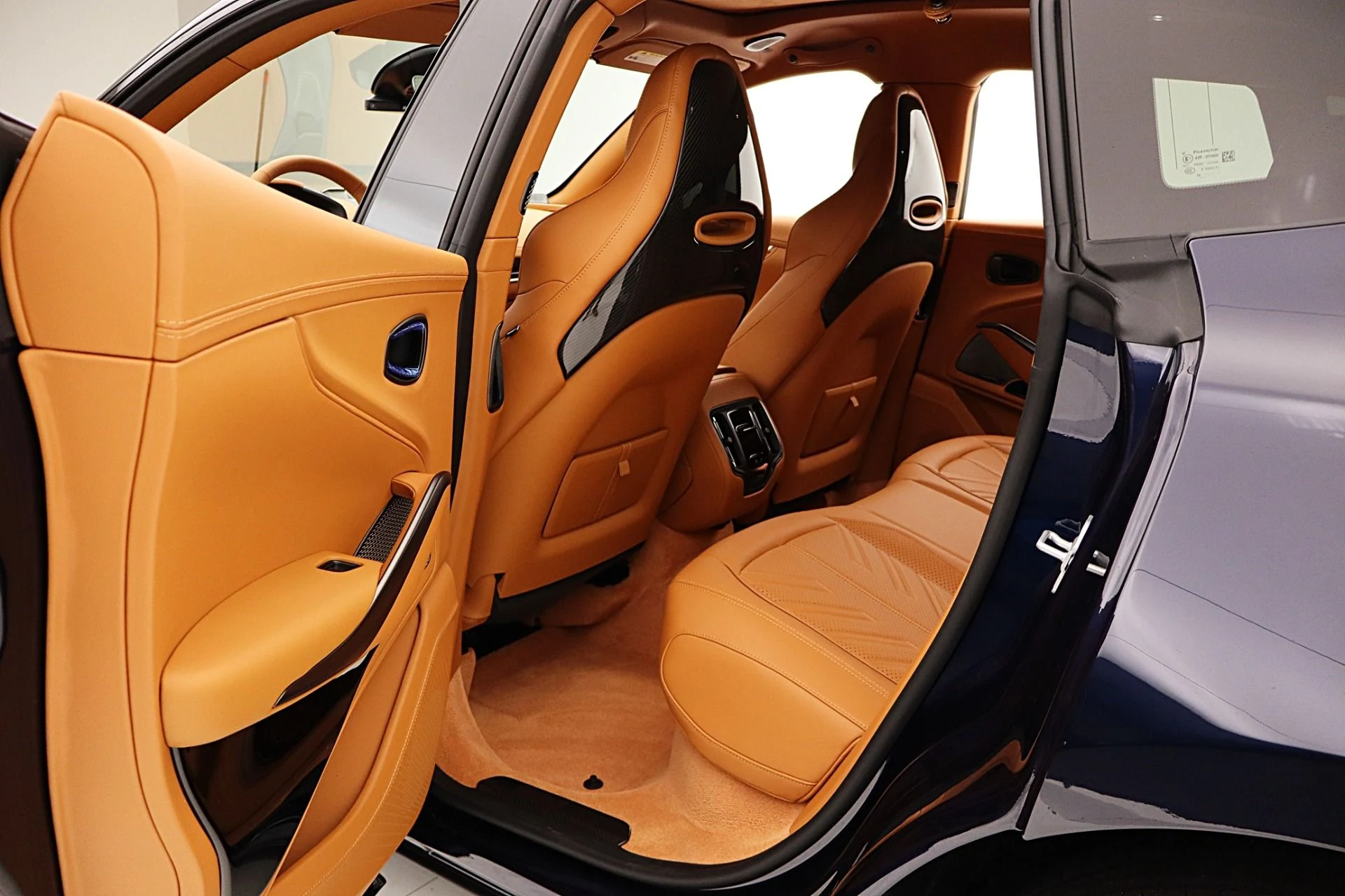 mph043_2257800069_New_2026_Aston_Martin_DBX_S_3e29235a69