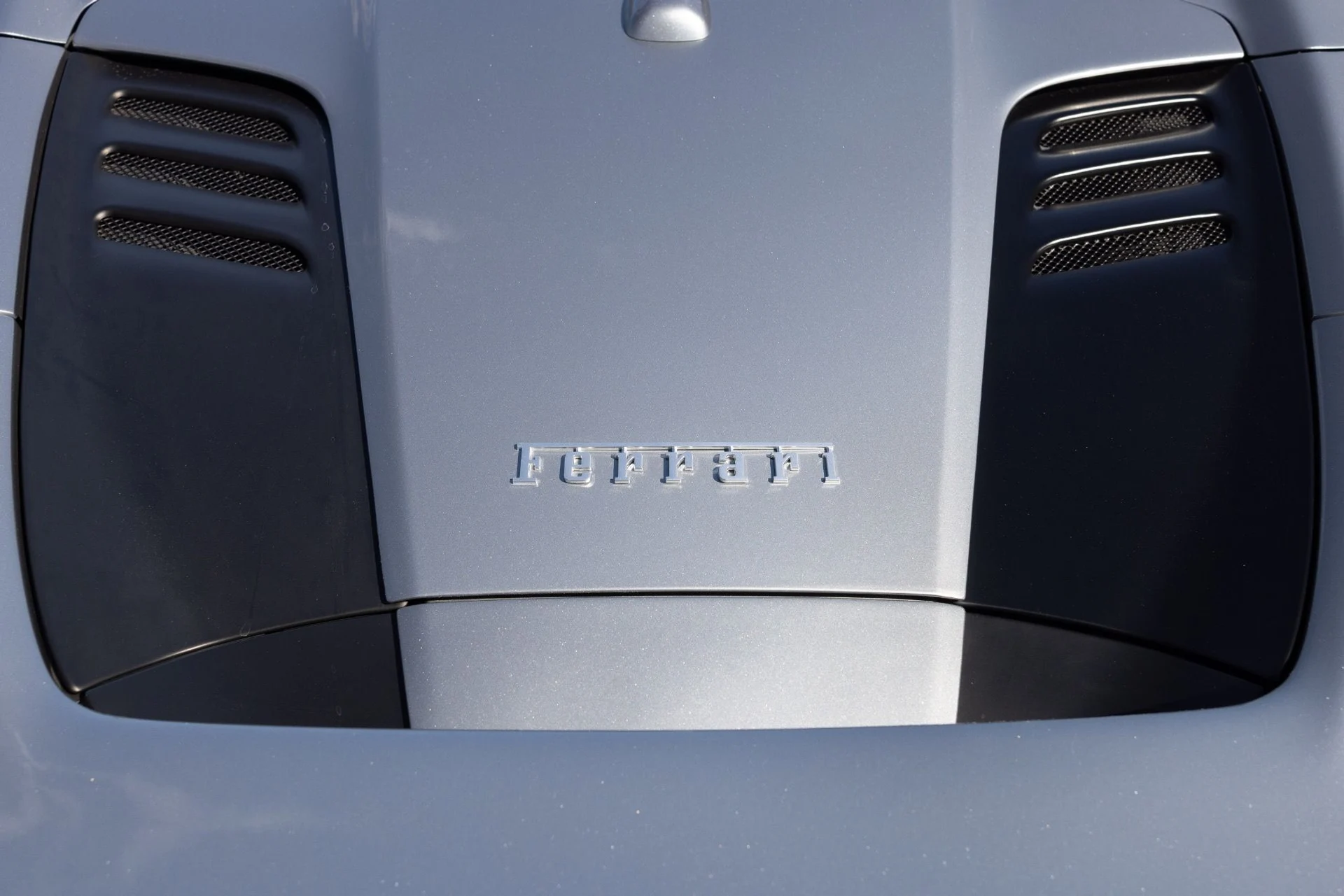 mph043_2258810610_Used_2021_Ferrari_F8_Spider_1791592255_ada80b8780