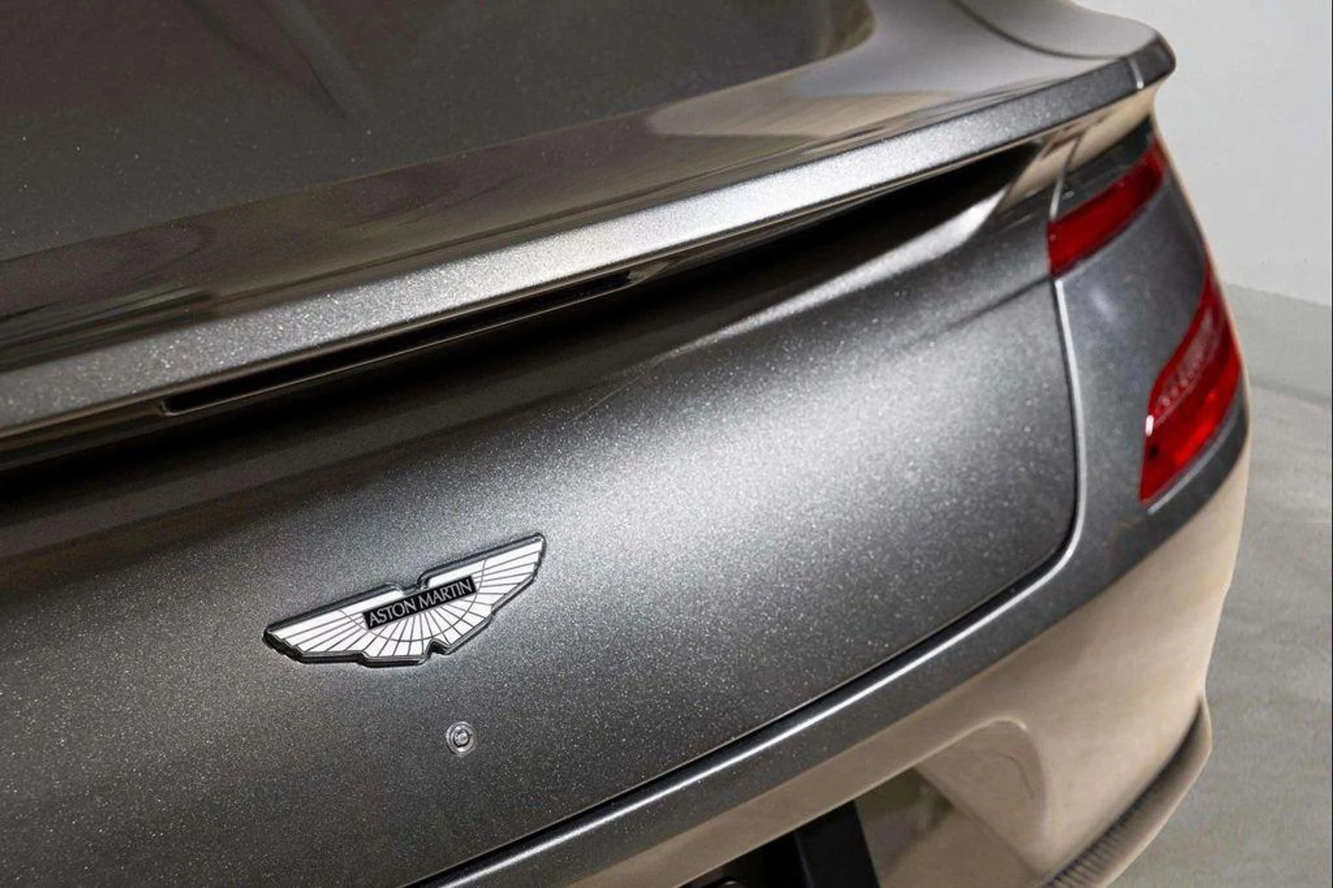 mph043_2263096585_iqmv_Jh_ZE_3r8_E_Wf_IM_1_QK_Dkl_XNJ_6w_14565b3844