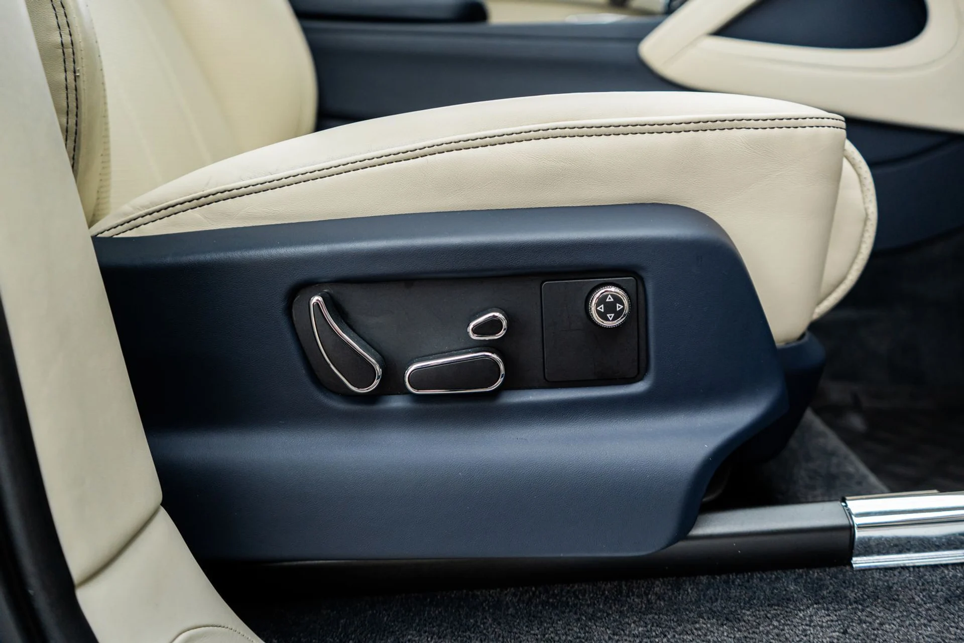 mph043_2263314546_63968b60_474e_4a27_a285_4f462ad5df37_25090bf34f