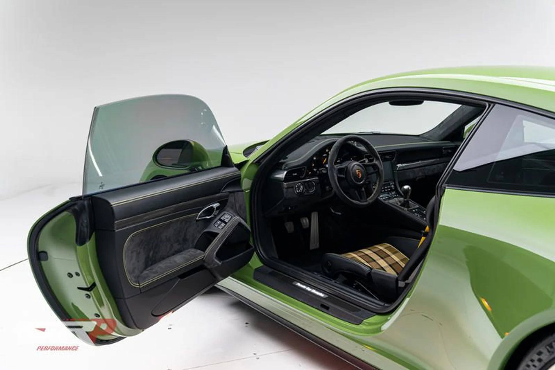 mph043_2294762645_E5_E8_F24_E_F6_C4_4459_AFEC_5362_A720975_A_083fcc452b