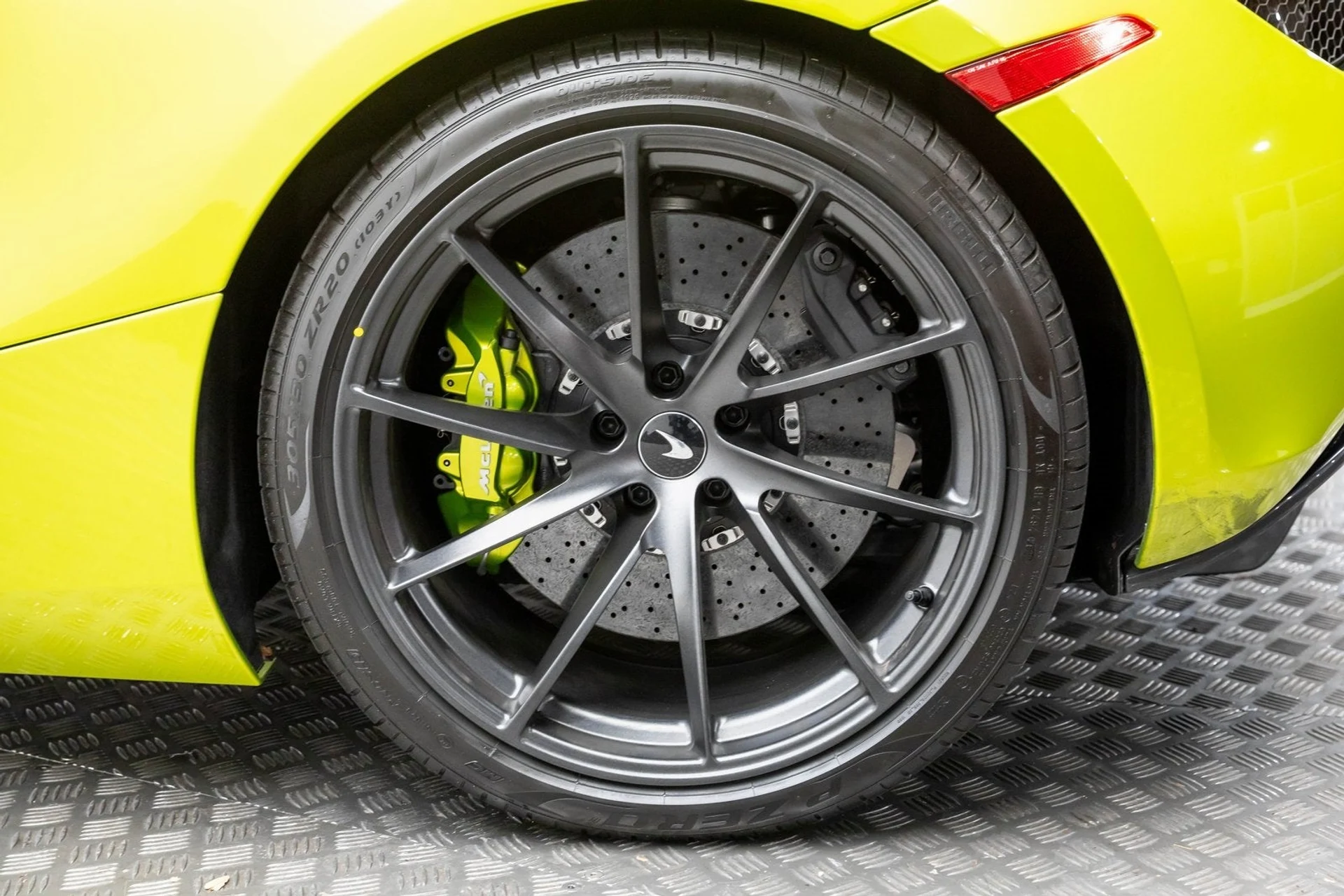 mph043_2297682674_44_fbd16e3b40