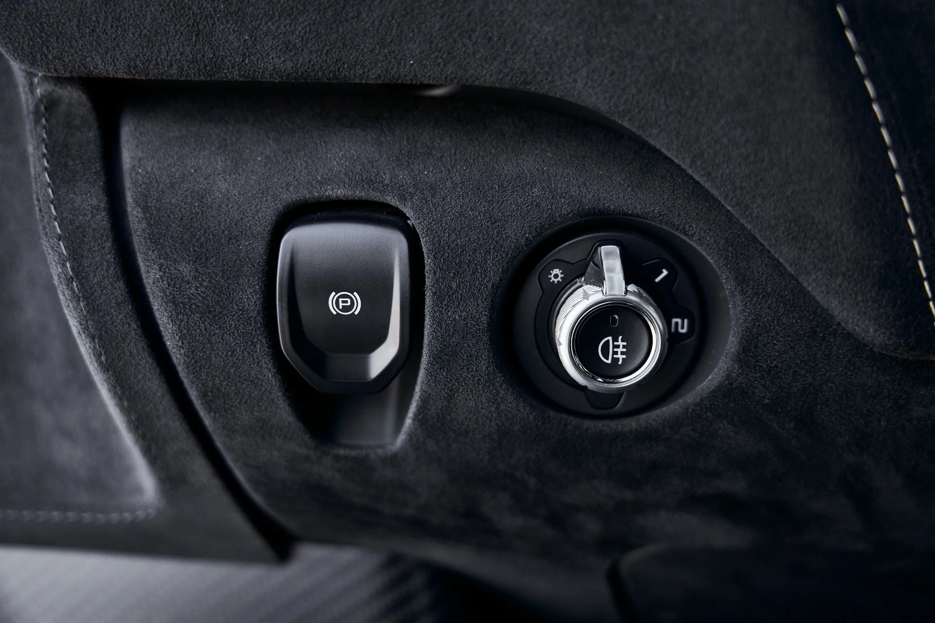 mph043_2299381740_Used_2021_Mc_Laren_765_LT_Base_1772822821_03d5c41ec5