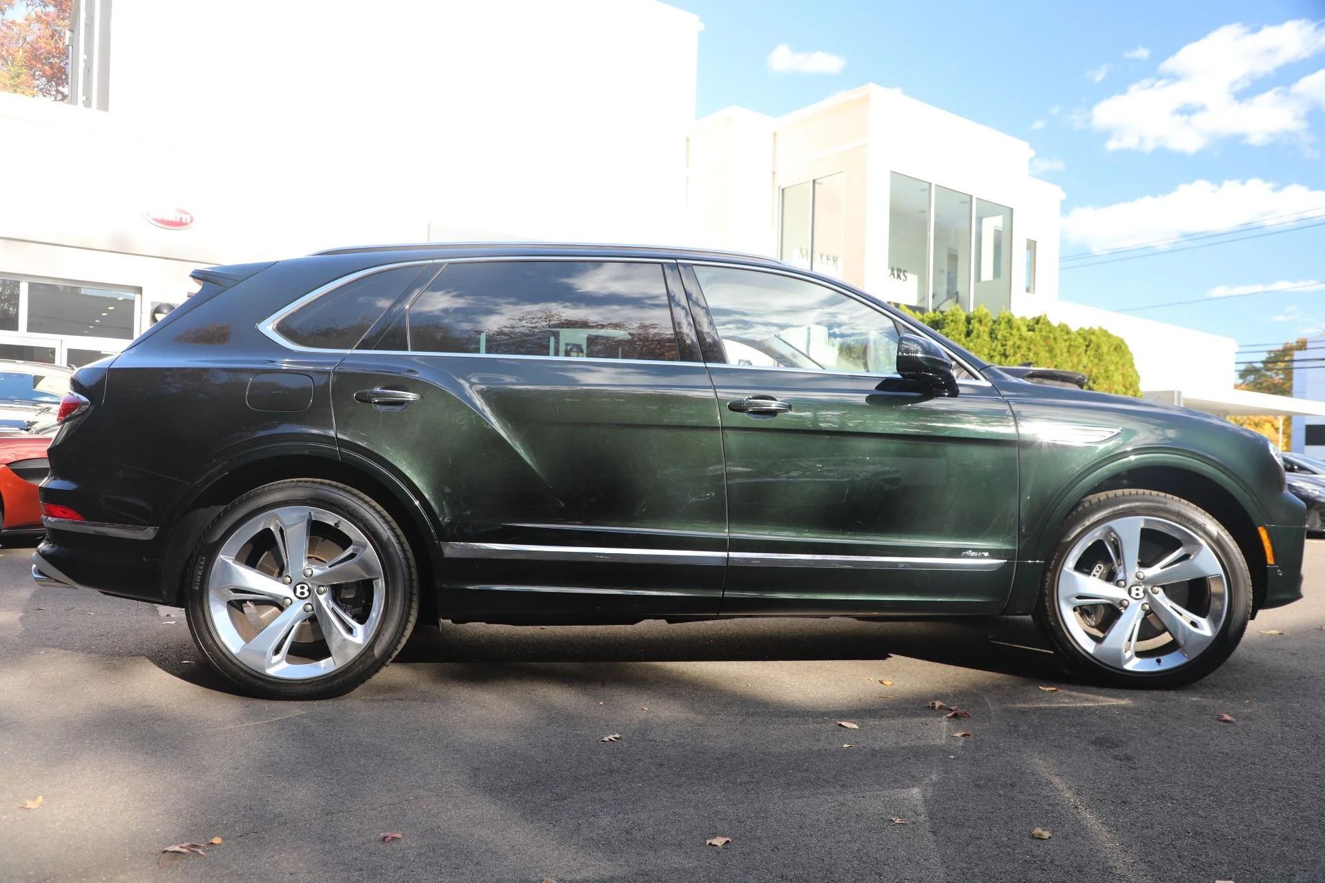 mph043_2304923286_Used_2024_Bentley_Bentayga_EWB_Azure_V8_867bbebc81