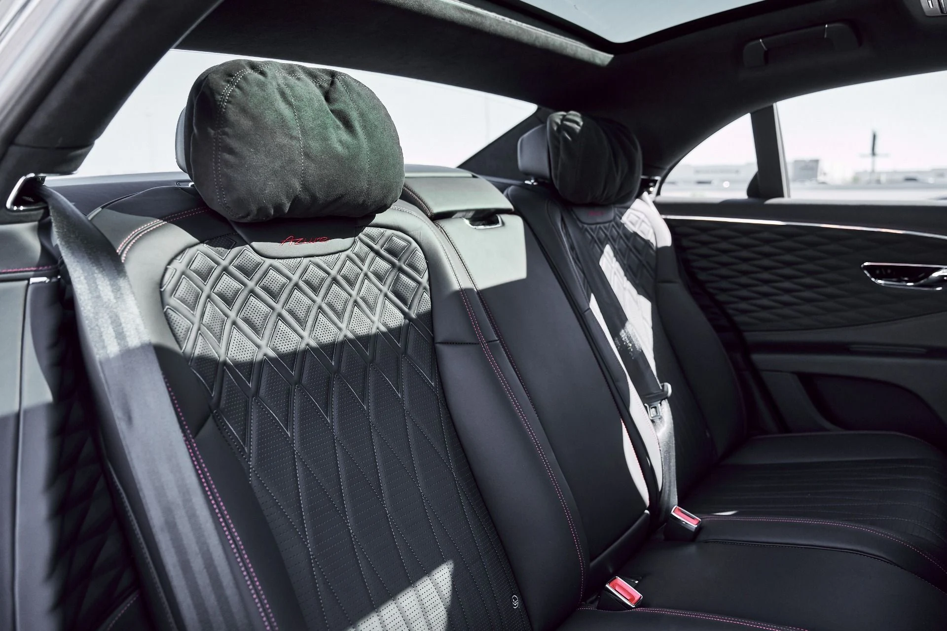 mph043_2316089451_Used_2023_Bentley_Flying_Spur_V8_1773280687_b71556063d