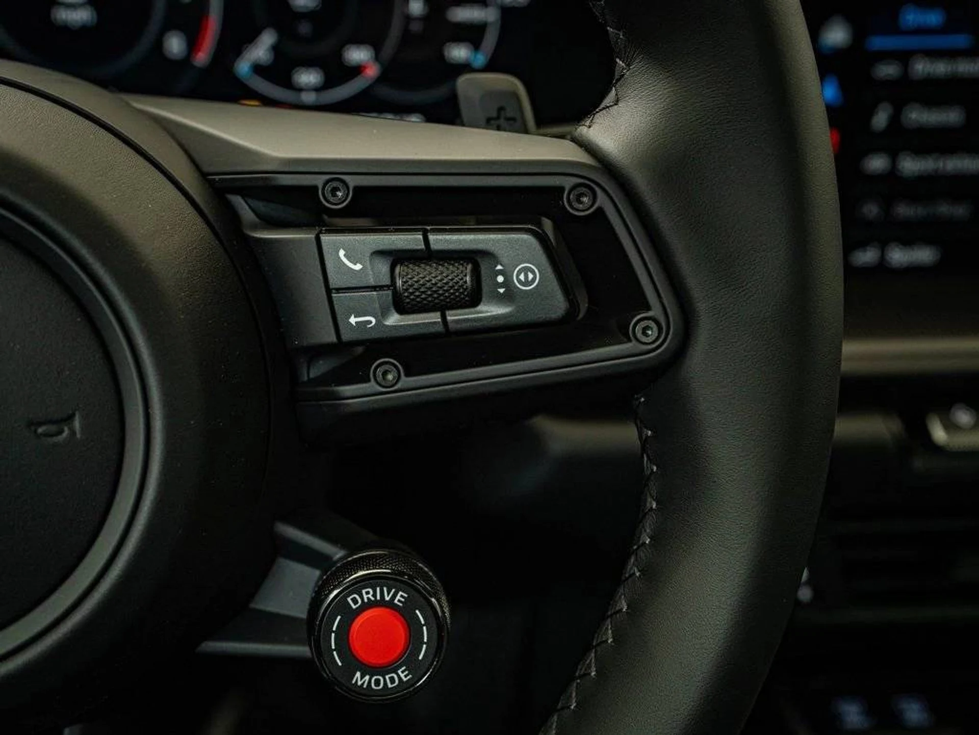 mph043_2316829672_d17b8b9abff0f4972143fa0dce0bb1c7x_0d20949a7a