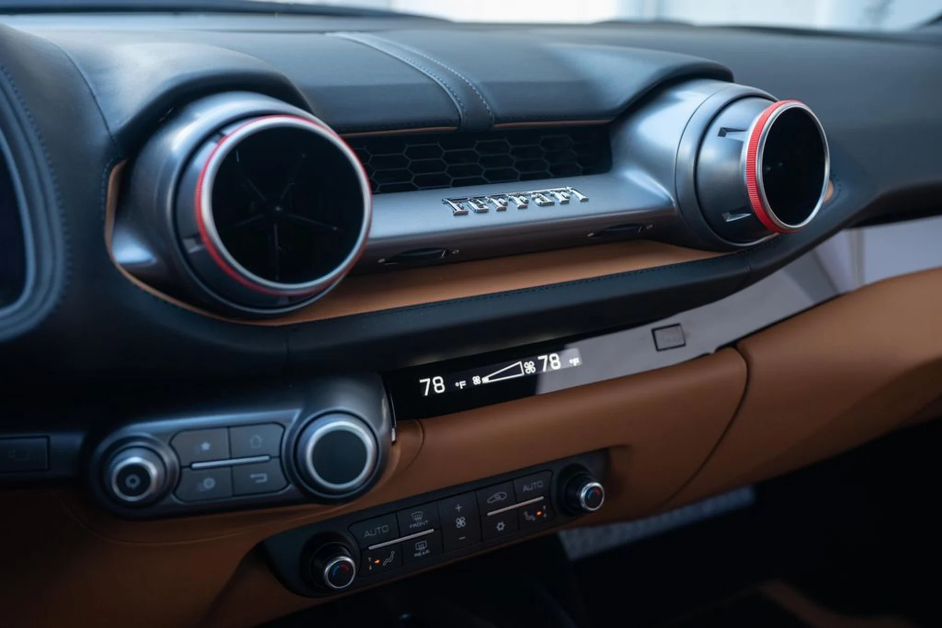 mph043_2319870102_58a0c54a048e4119a0646ff00112d54d_fe0dec5294