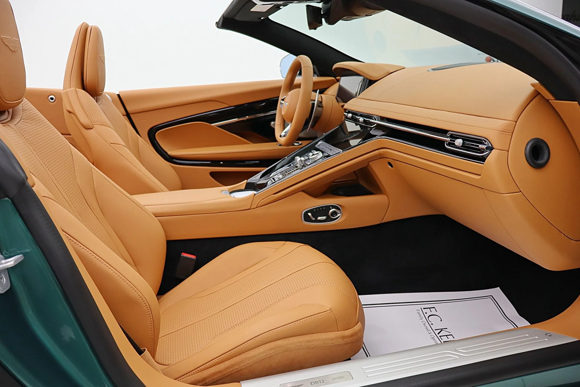 mph043_2321918277_New_2026_Aston_Martin_DB_12_Volante_6fde181b4c