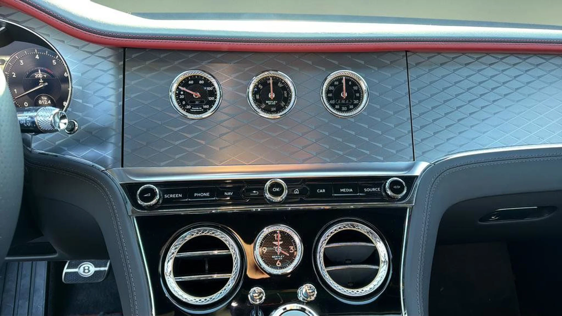 mph043_2322116088_0b0fde5367cb4b4ebbcfabec365b2198_ce35f00889