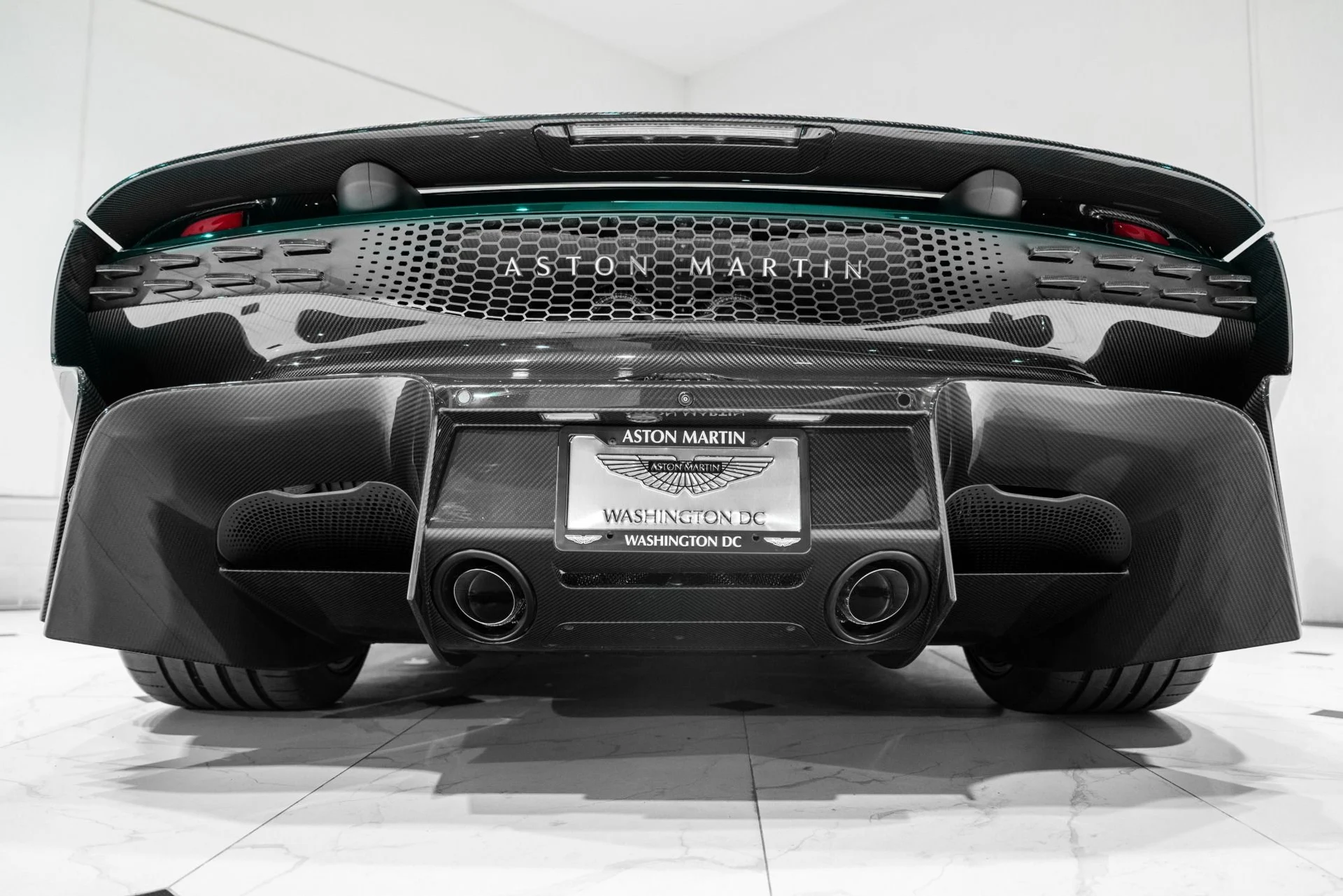 mph043_2336679518_New_2026_ASTON_MARTIN_VALHALLA_COUPE_1775321272_650629518b